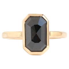 18 Karat Gelbgold Ring mit schwarzem Diamanten im Smaragdschliff