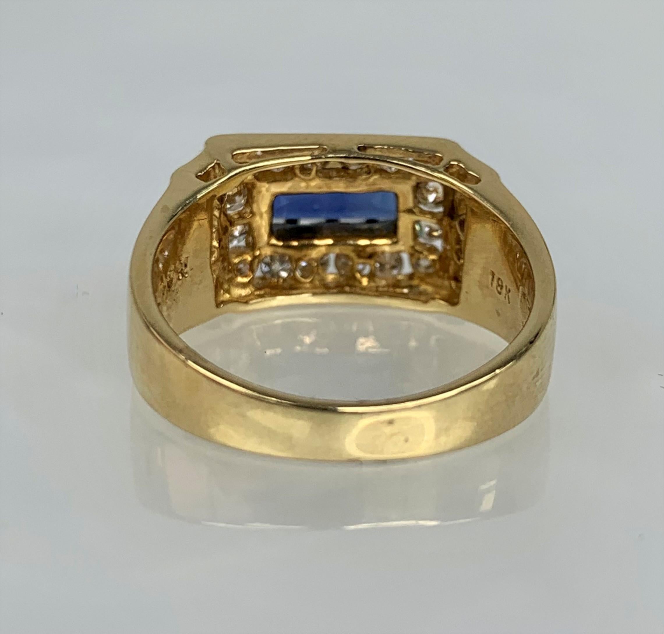 Women's 18K Yellow Gold Emerald Cut Blue Sapphire Diamond Ring For Sale