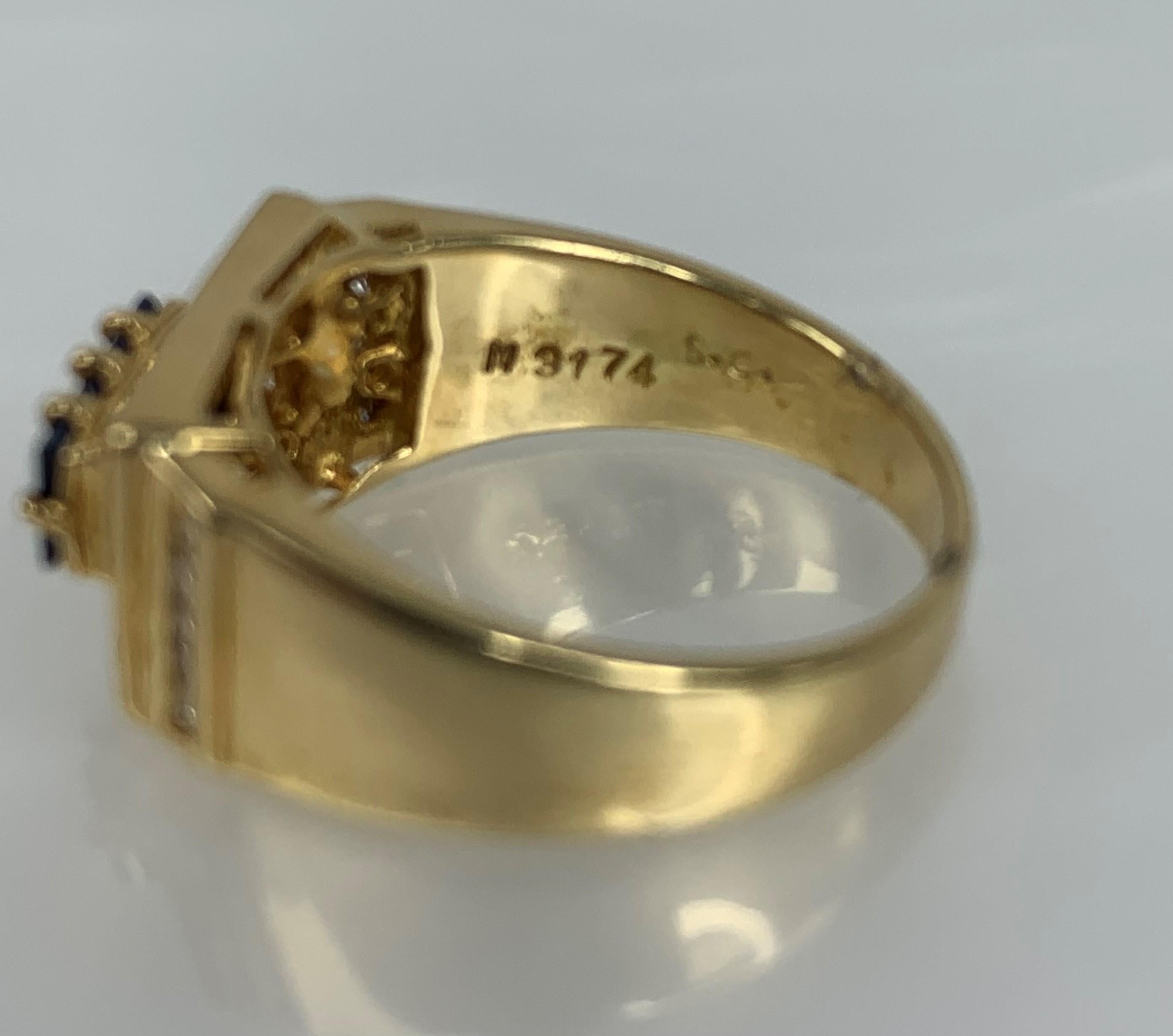 18K Yellow Gold Emerald Cut Blue Sapphire Diamond Ring For Sale 1