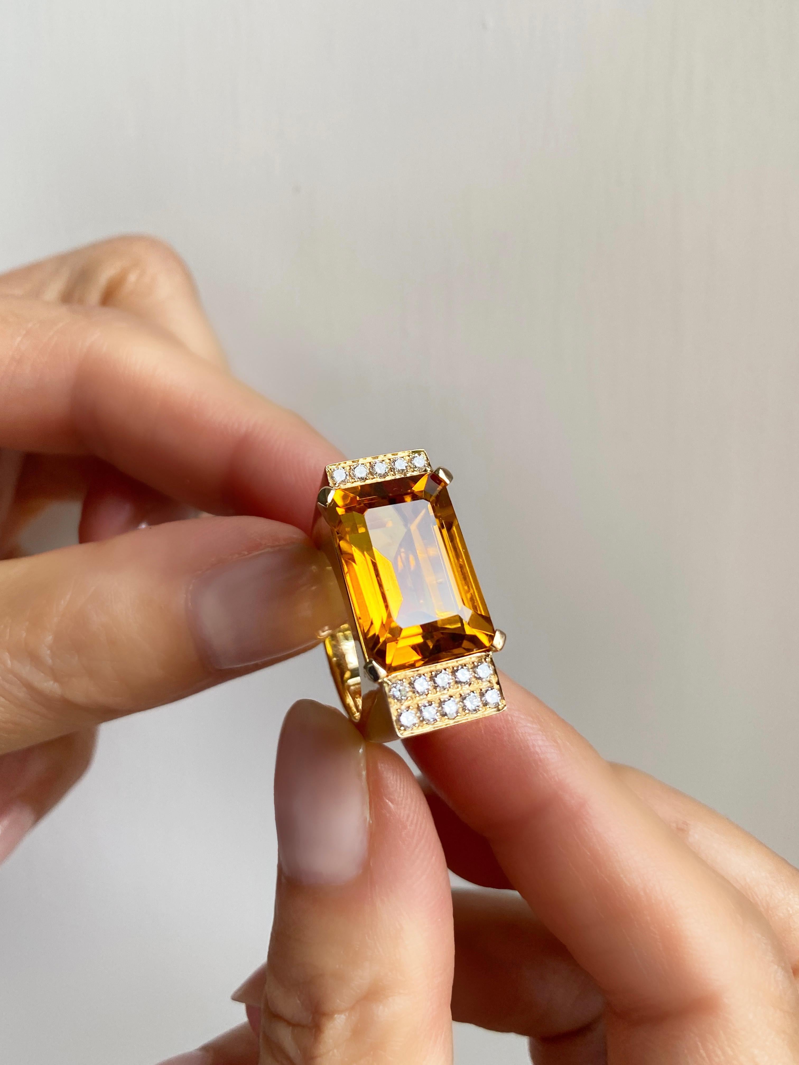 18K Yellow Gold Emerald Cut Citrine 0.30 White Diamonds Deco Style Cocktail Ring For Sale 4