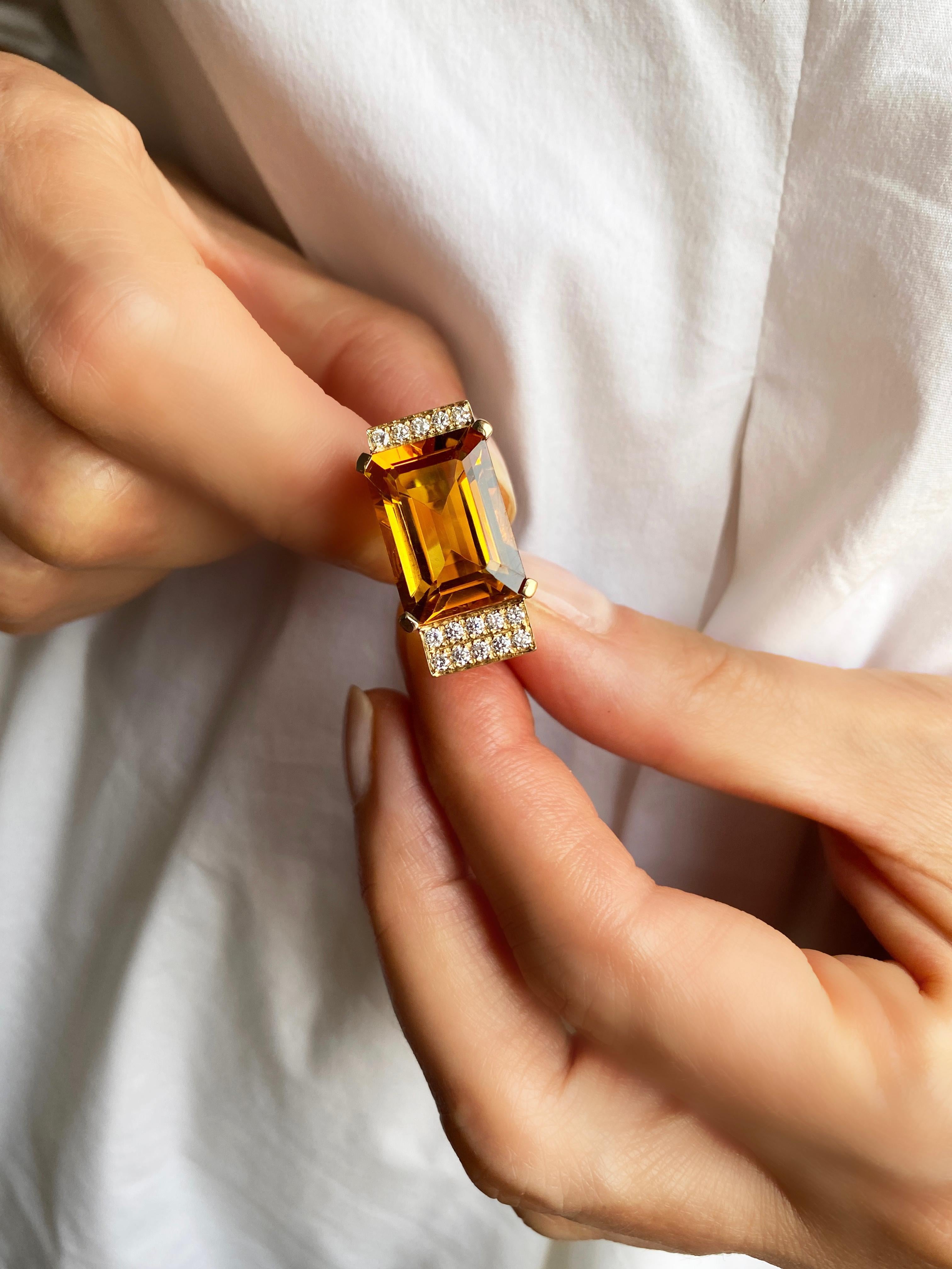 18K Yellow Gold Emerald Cut Citrine 0.30 White Diamonds Deco Style Cocktail Ring For Sale 7
