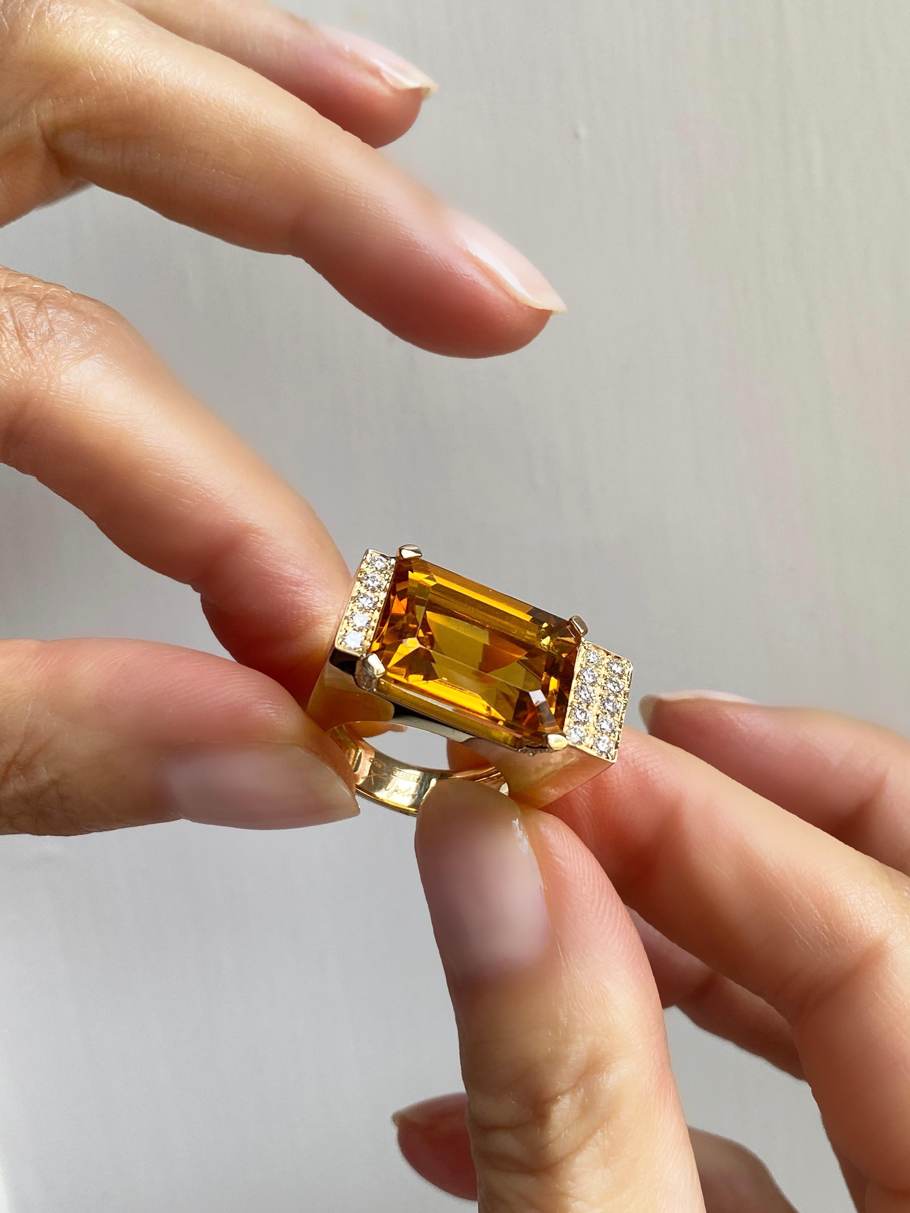 18K Yellow Gold Emerald Cut Citrine 0.30 White Diamonds Deco Style Cocktail Ring For Sale 1