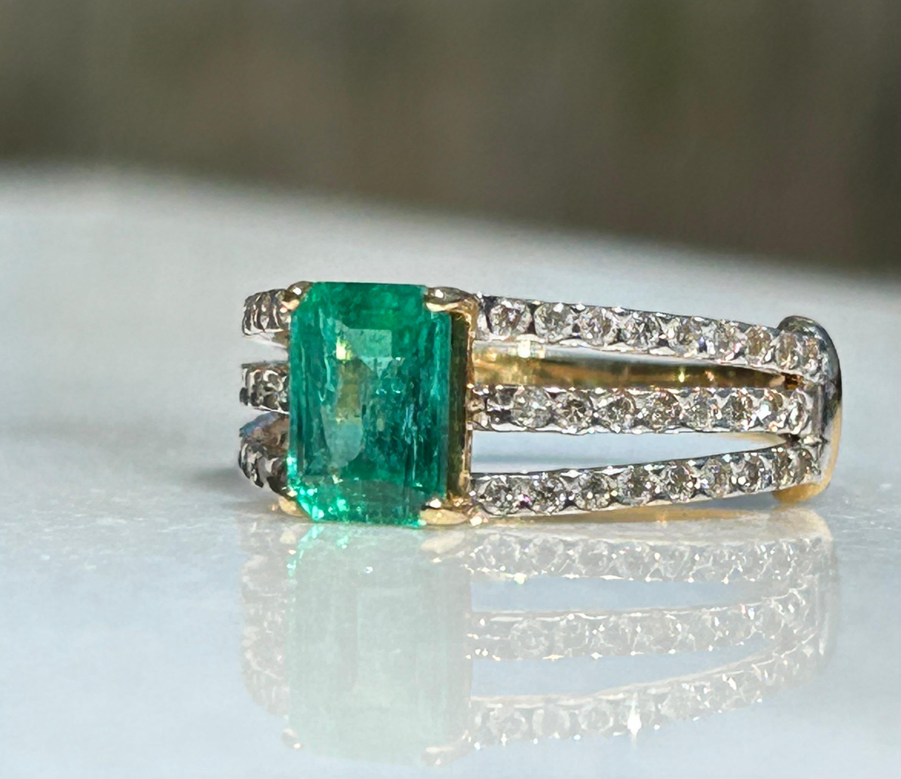 18k Yellow Gold, Emerald Cut Step Cut and 52 Round Brilliant In Excellent Condition For Sale In Joelton, TN