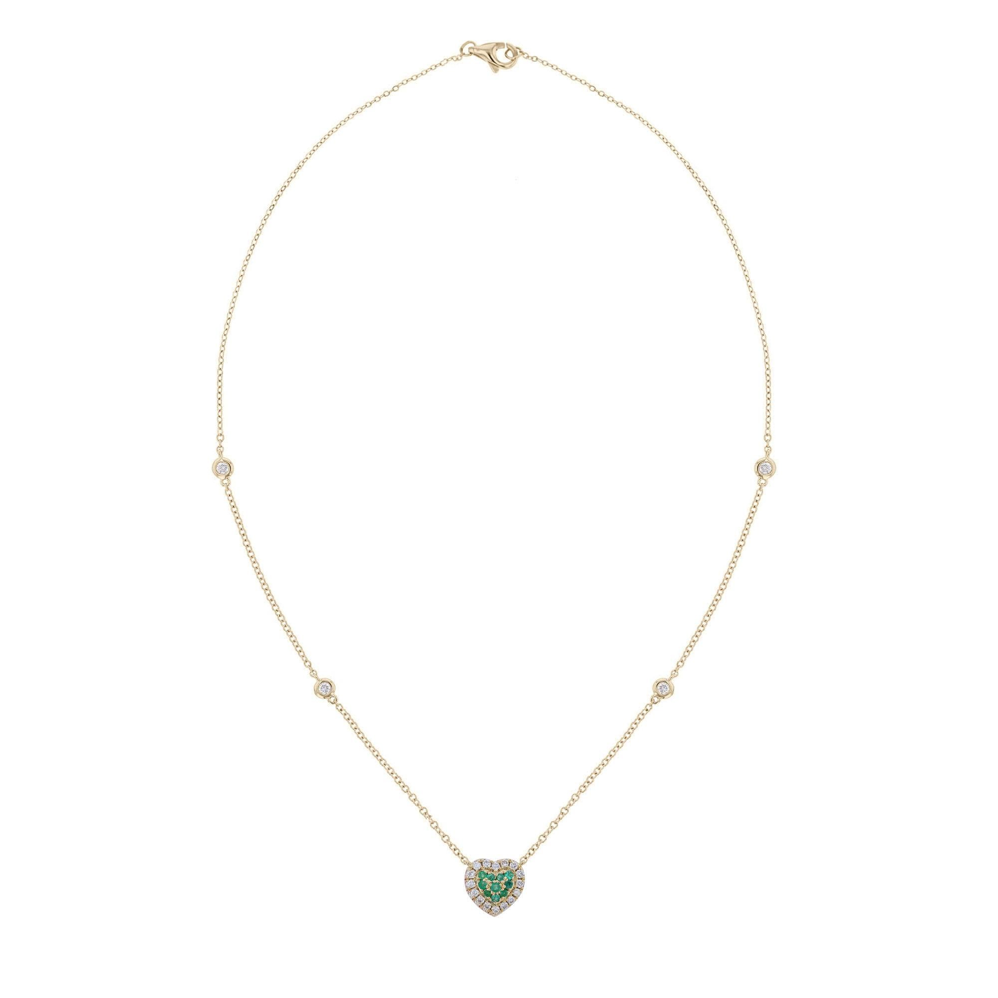 Contemporary 18K Yellow Gold Emerald Diamond Heart Pendant Necklace For Sale