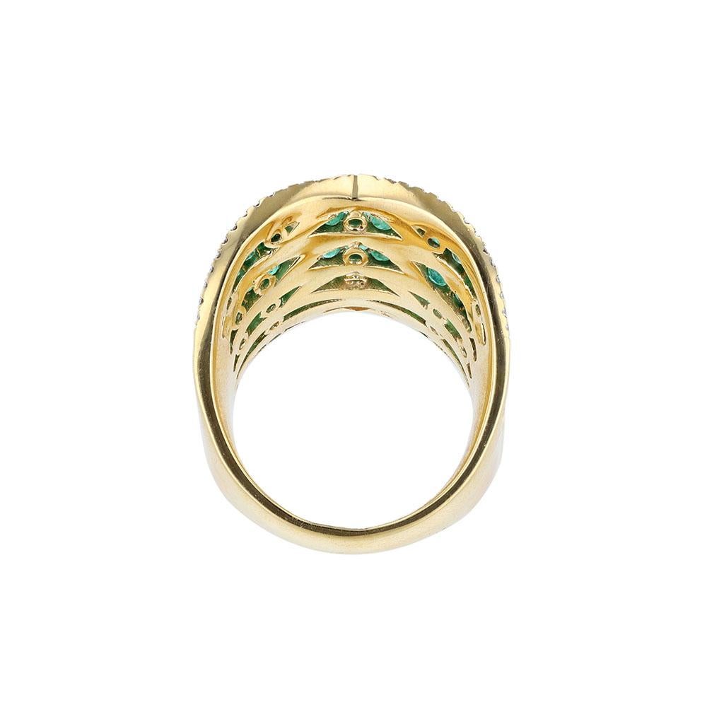 Round Cut 18K Yellow Gold Emerald Diamond Interwoven Shield Cocktail Ring For Sale