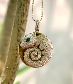 18K Yellow Gold Emerald & Diamond 'Lizard' Pendant Necklace