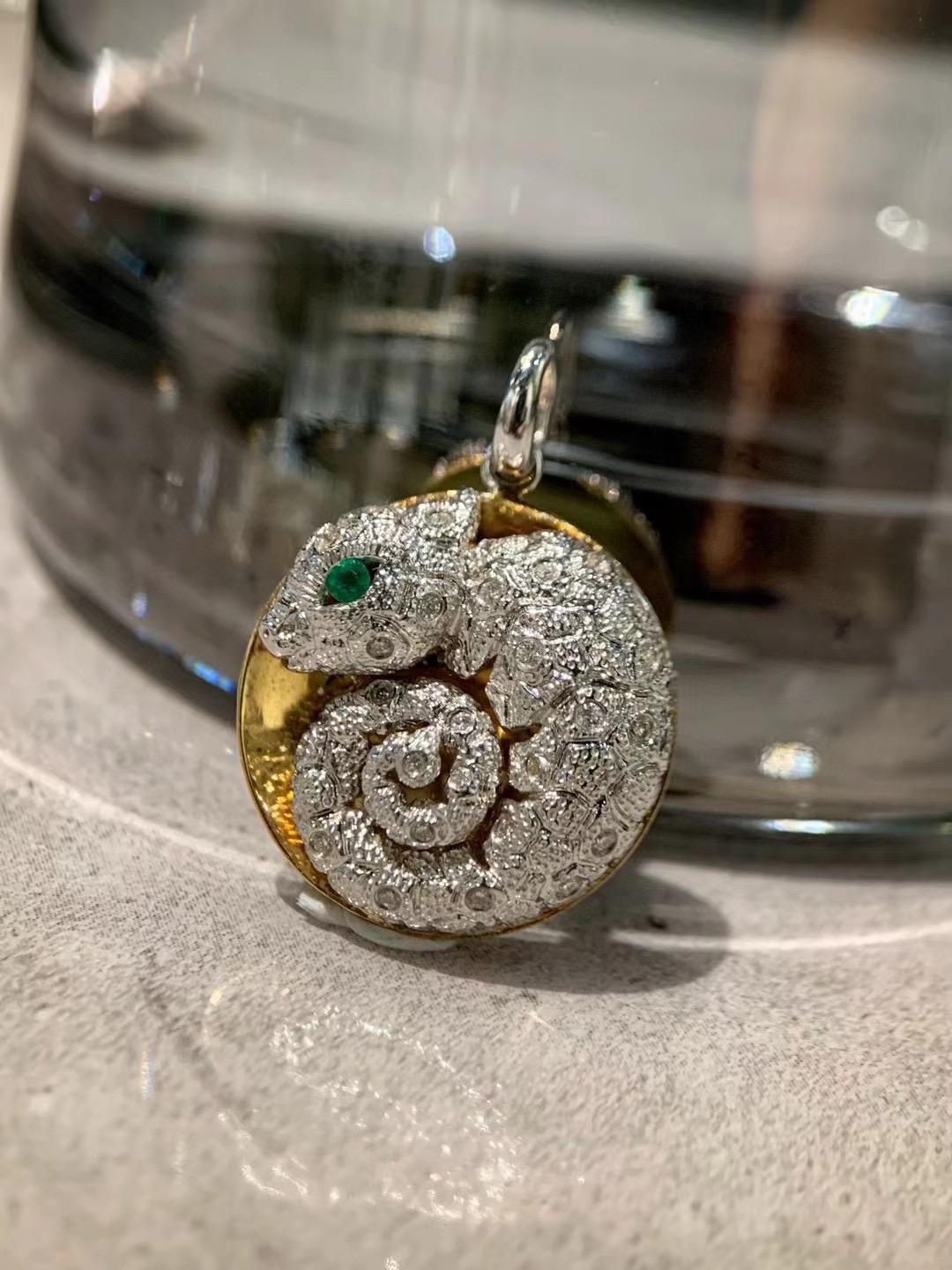 Moderne Collier pendentif 