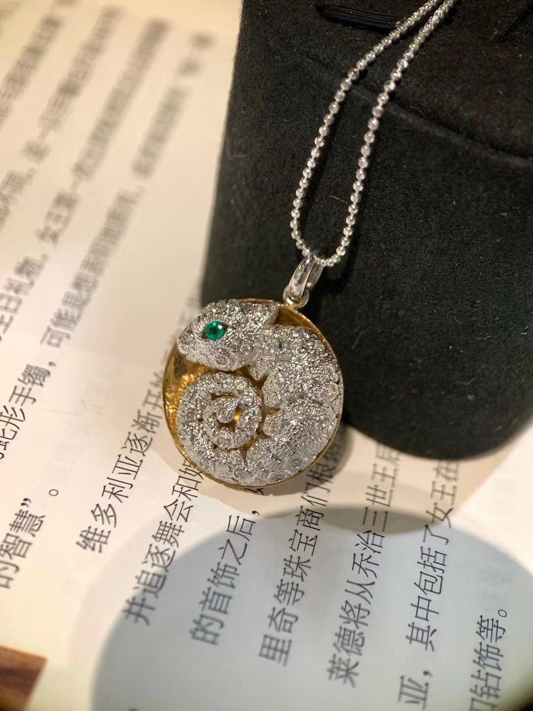Collier pendentif 
