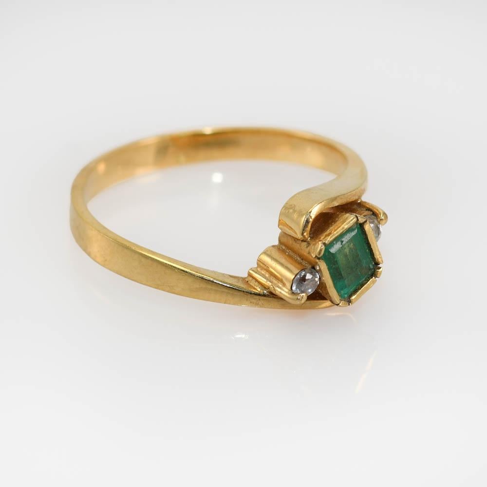 18k Yellow Gold Emerald & Diamond Ring 3.1gr For Sale 2