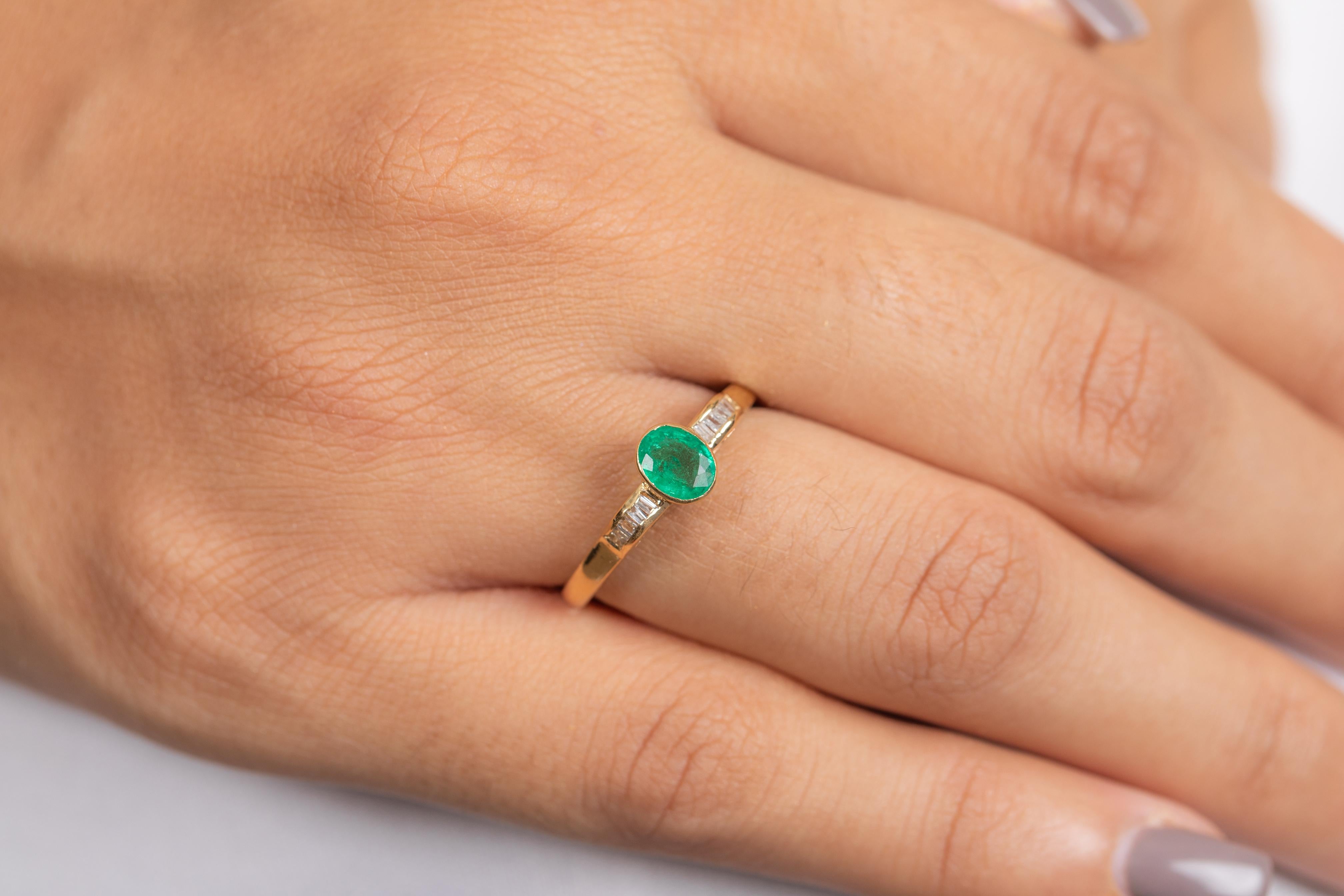 For Sale:  Minimalist 18k Solid Yellow Gold Emerald Diamond Ring 3