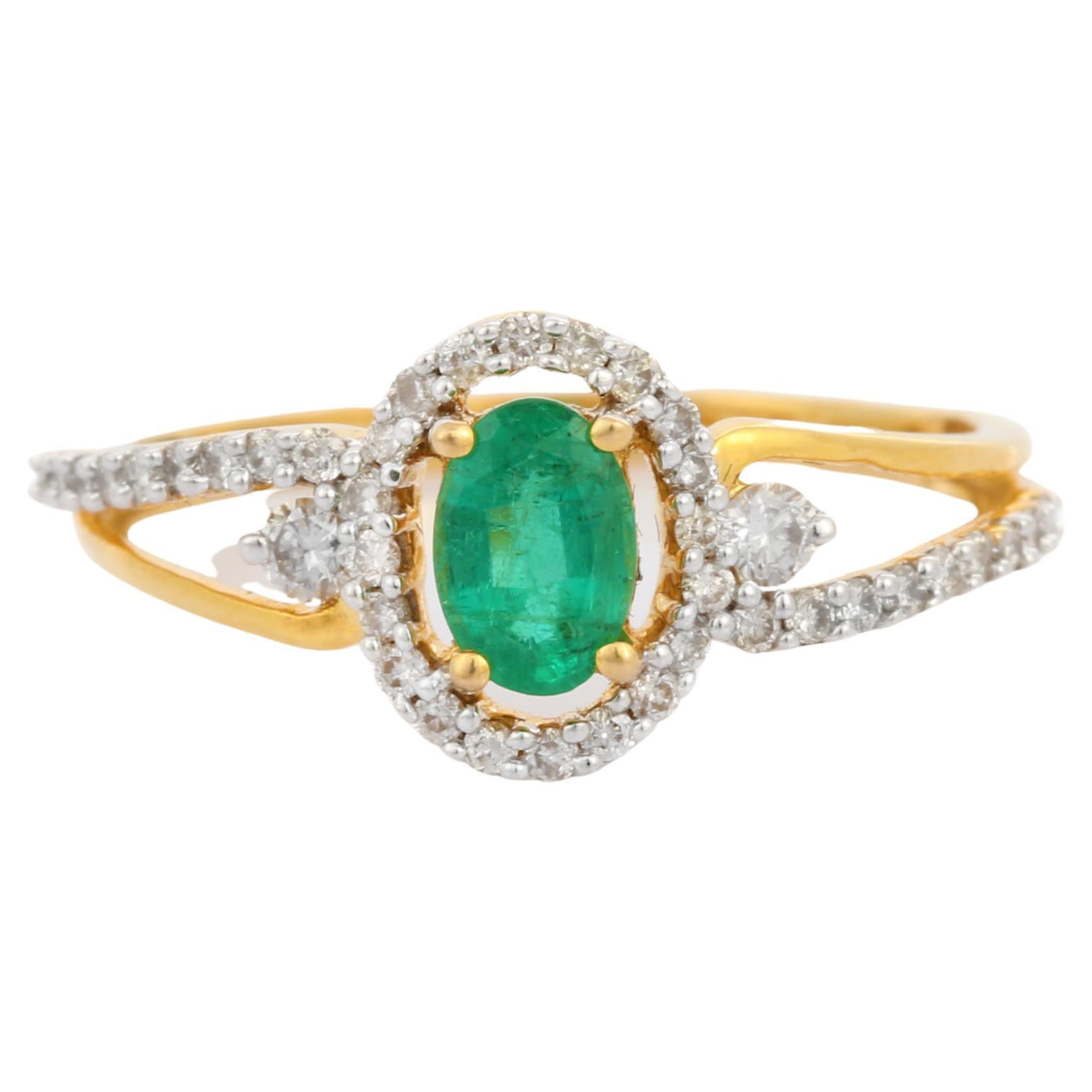 For Sale:  Solid 18k Yellow Gold Classic Emerald Engagement Ring with Diamonds