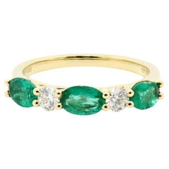 18K Yellow Gold Emerald Diamond Ring