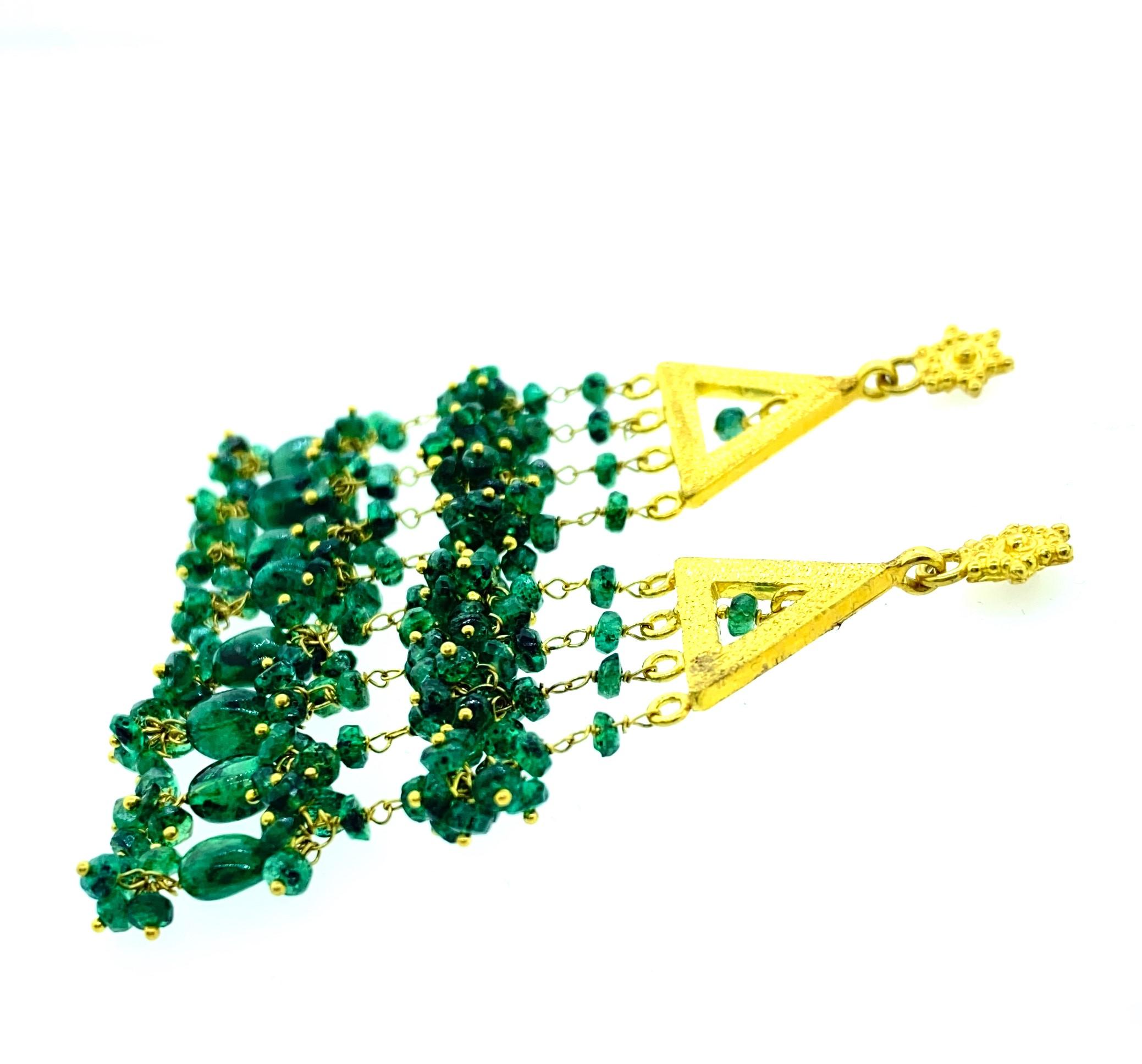 Contemporary 18 Karat Yellow Gold Emerald Earrings For Sale