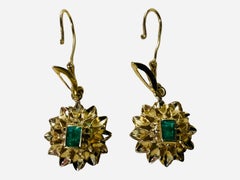 18K Yellow Gold Emerald Pair of Drop Earrings