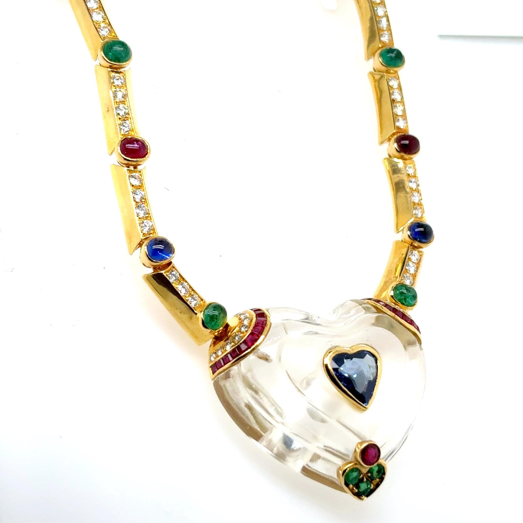 Collier en or jaune 18k Emeraude Rubis Saphir Diamant Coeur en vente 4
