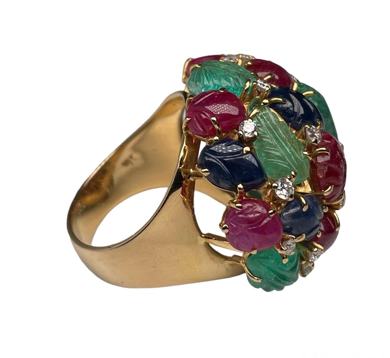Round Cut 18k Yellow Gold Emeralds, Sapphires, Rubies, Diamonds Tutti-Frutti Cocktail Ring For Sale