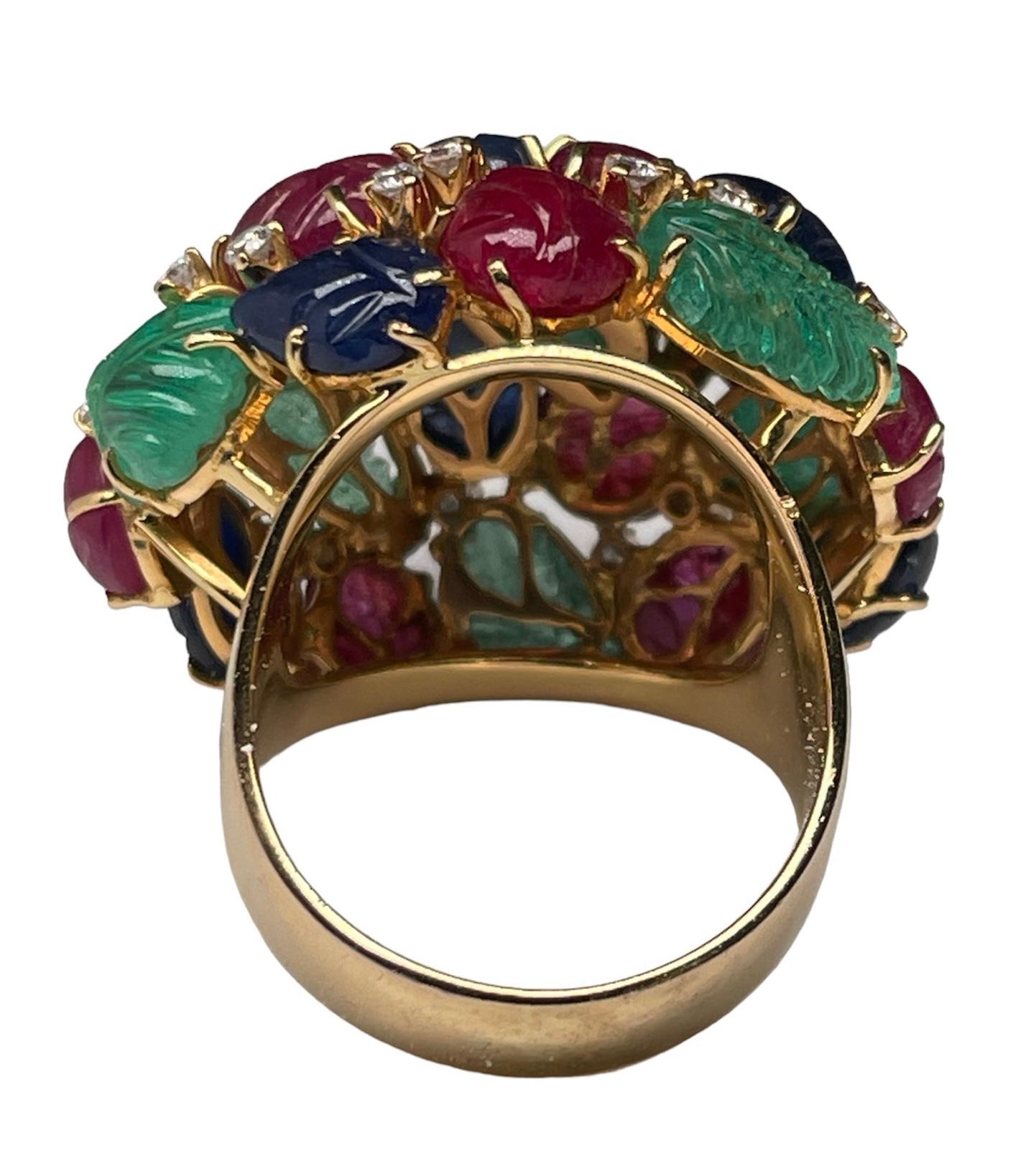 18k Yellow Gold Emeralds, Sapphires, Rubies, Diamonds Tutti-Frutti Cocktail Ring For Sale 2