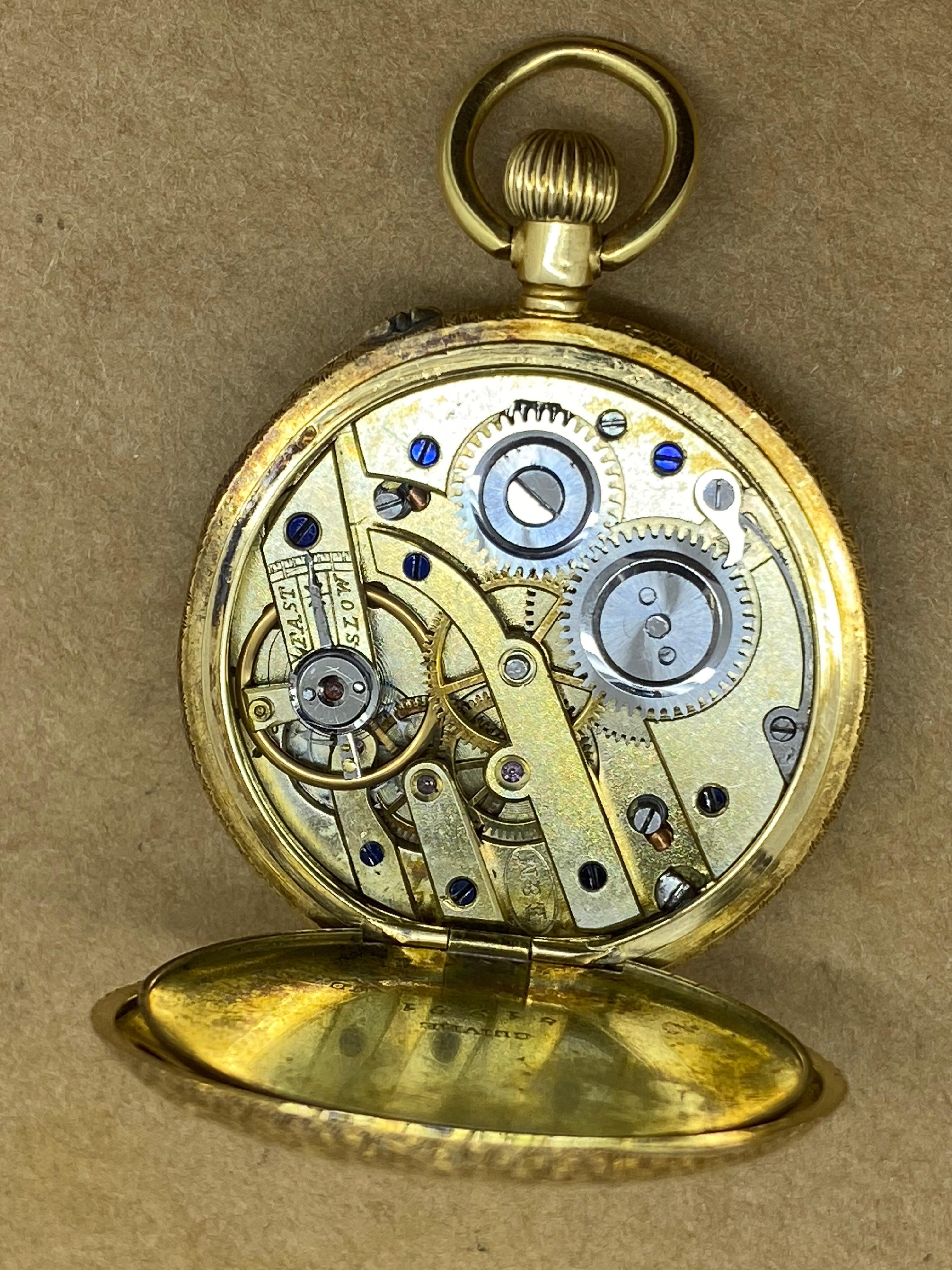 Montre de poche ancienne pour dames en or jaune 18K et émail avec motif de buisson rose à face ouverte en vente 4