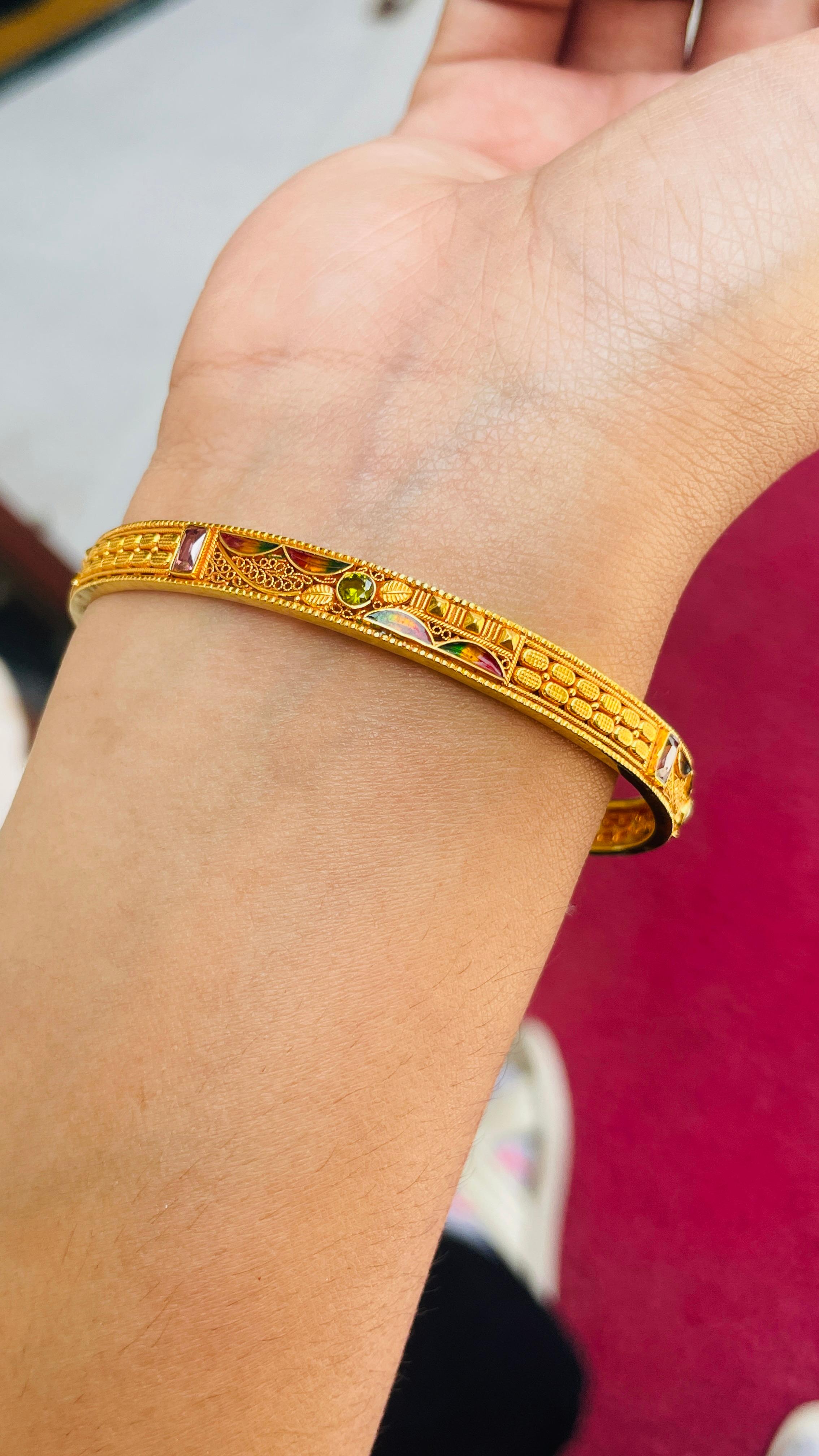Bracelet jonc émaillé en or jaune 18 carats pour femmes Pour femmes en vente
