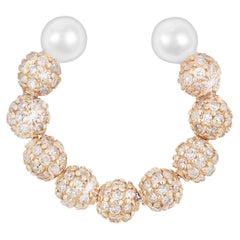 Manchette d'oreilles en or jaune 18 carats incrustée de diamants avec perles Akoya AAA