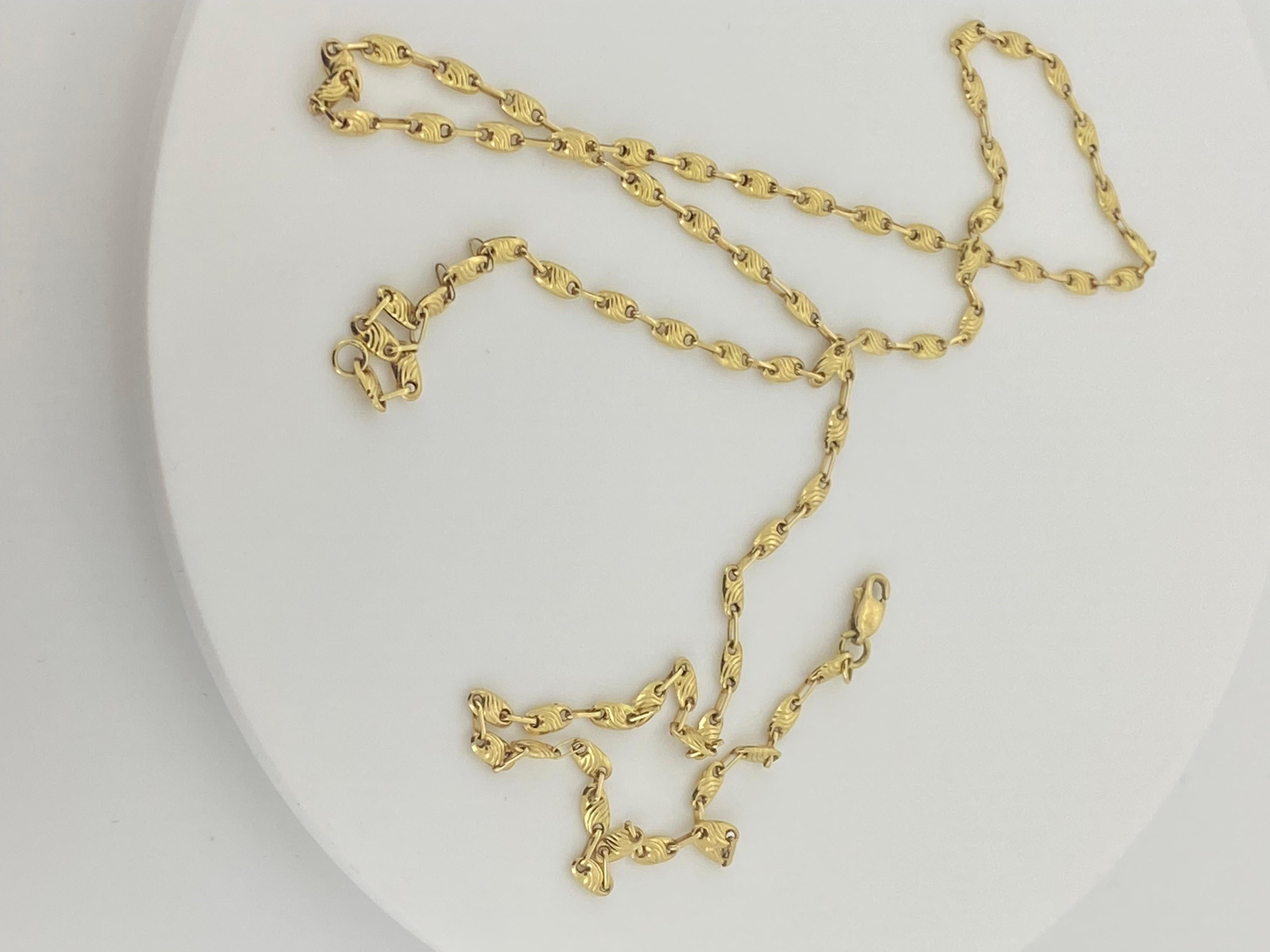  Chaîne de 60 cm d'ancre/links marins gravés en or jaune 18 carats, Espagne, années 1980 Unisexe en vente