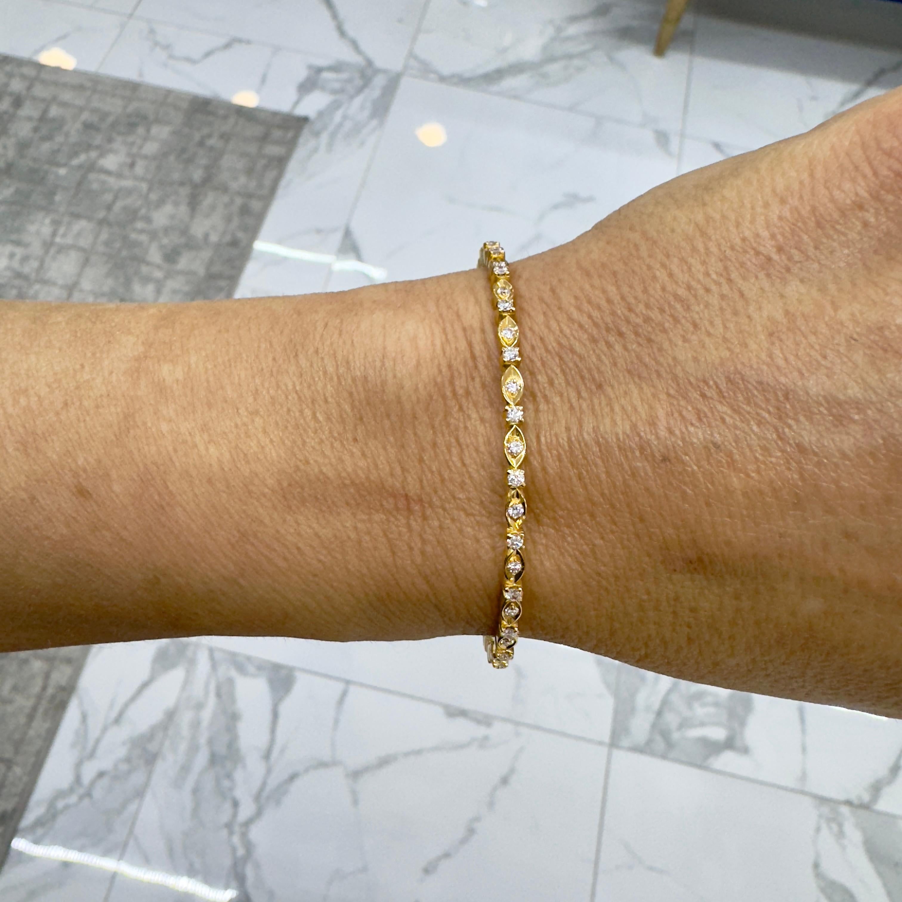 Bracelet empilable en or jaune 18K Eternity 1.56ct Diamond en vente 1