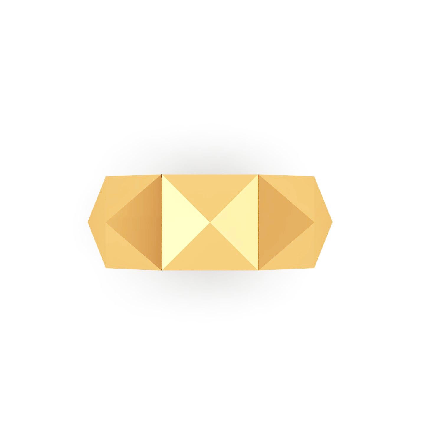 Pyramidenkollektion, der Eternity Pyramid Ring aus 18k Gelbgold, hergestellt in New York von FERRUCCI NY
Perfekt, um jeden Tag und jeden Abend zu tragen, immerwährender Stil.
Ring Größe 6, wir bieten kostenlose Größenanpassung bis zu 2 Größe nach