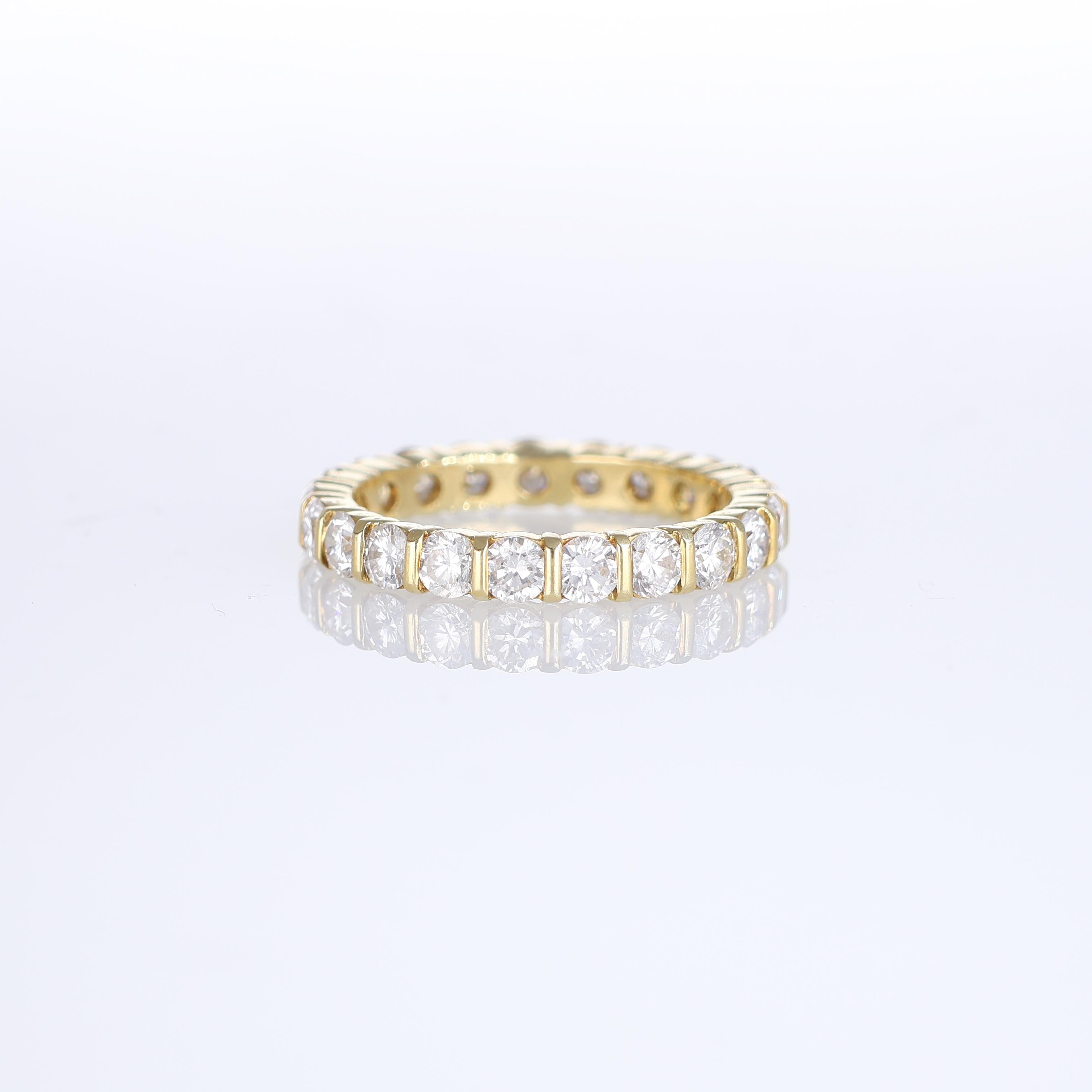 IMPORTANT NOTE:
✔ No additional costs will be added to this order.
✔ Shipping and customs duties are fully covered by us.
--------------------
An elegant eternity ring crafted in 18K yellow gold, featuring a continuous line of natural white