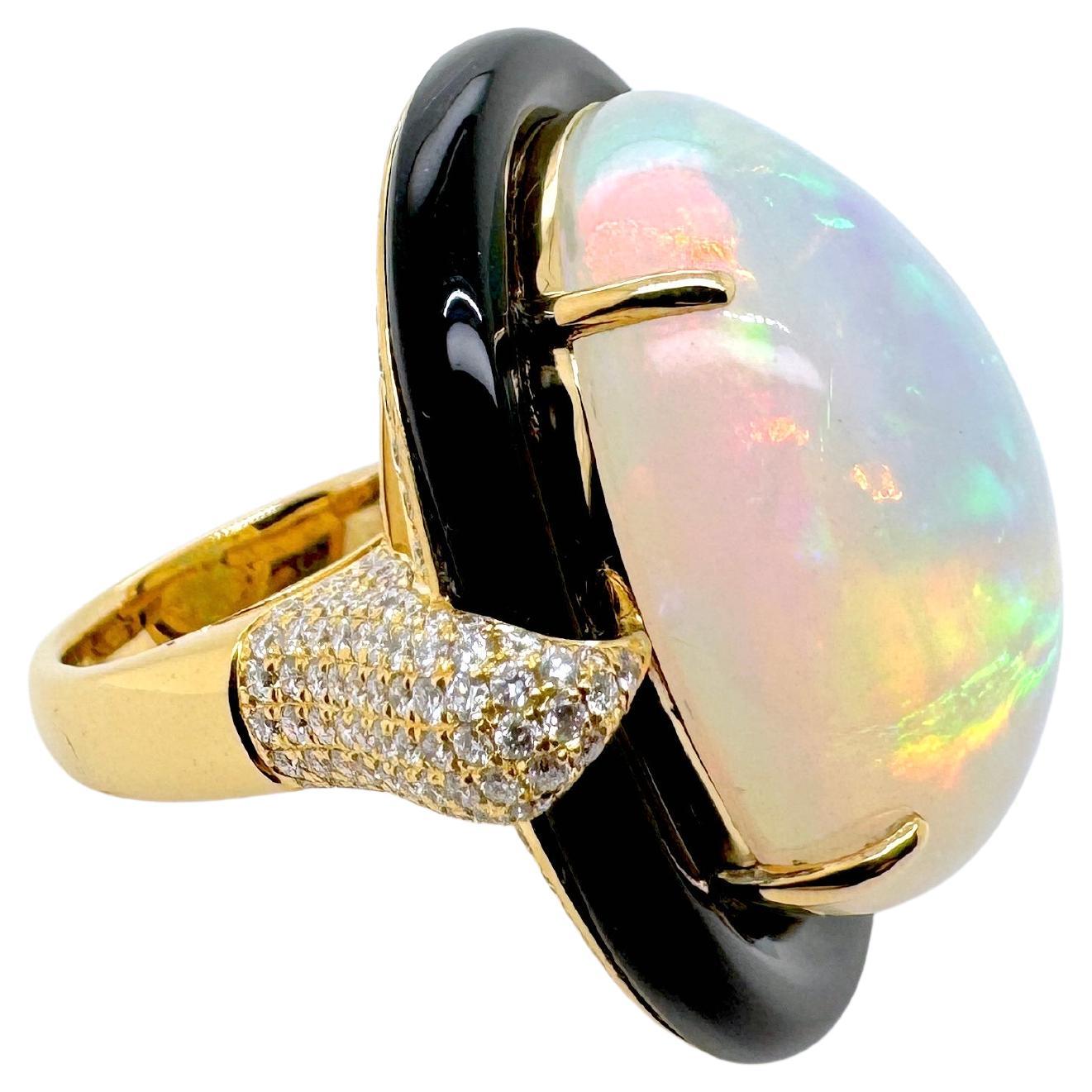 18k Yellow Gold Ethiopian Opal Diamond Ring (Ovalschliff) im Angebot