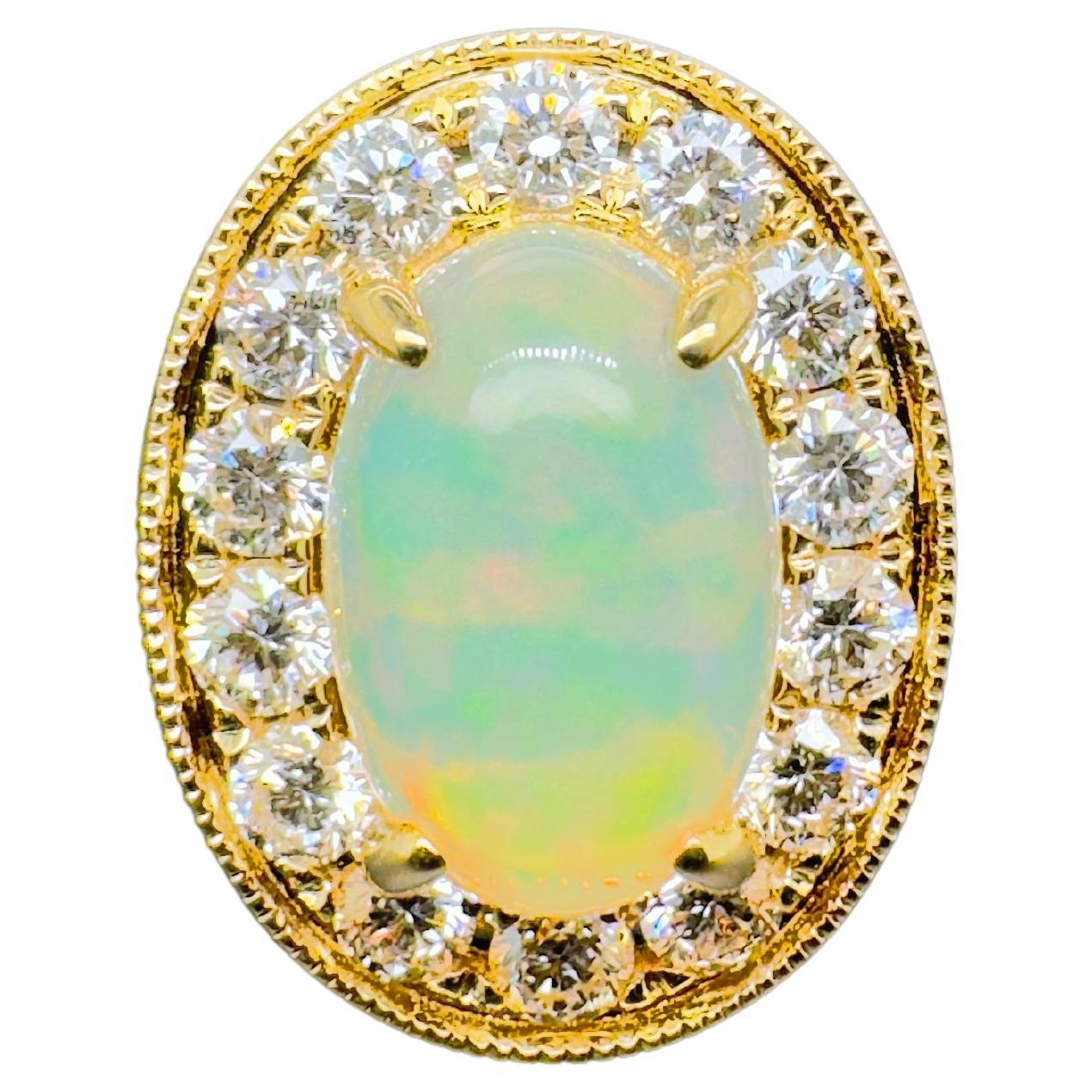 Anillo de oro amarillo de 18k con ópalo etíope y diamantes