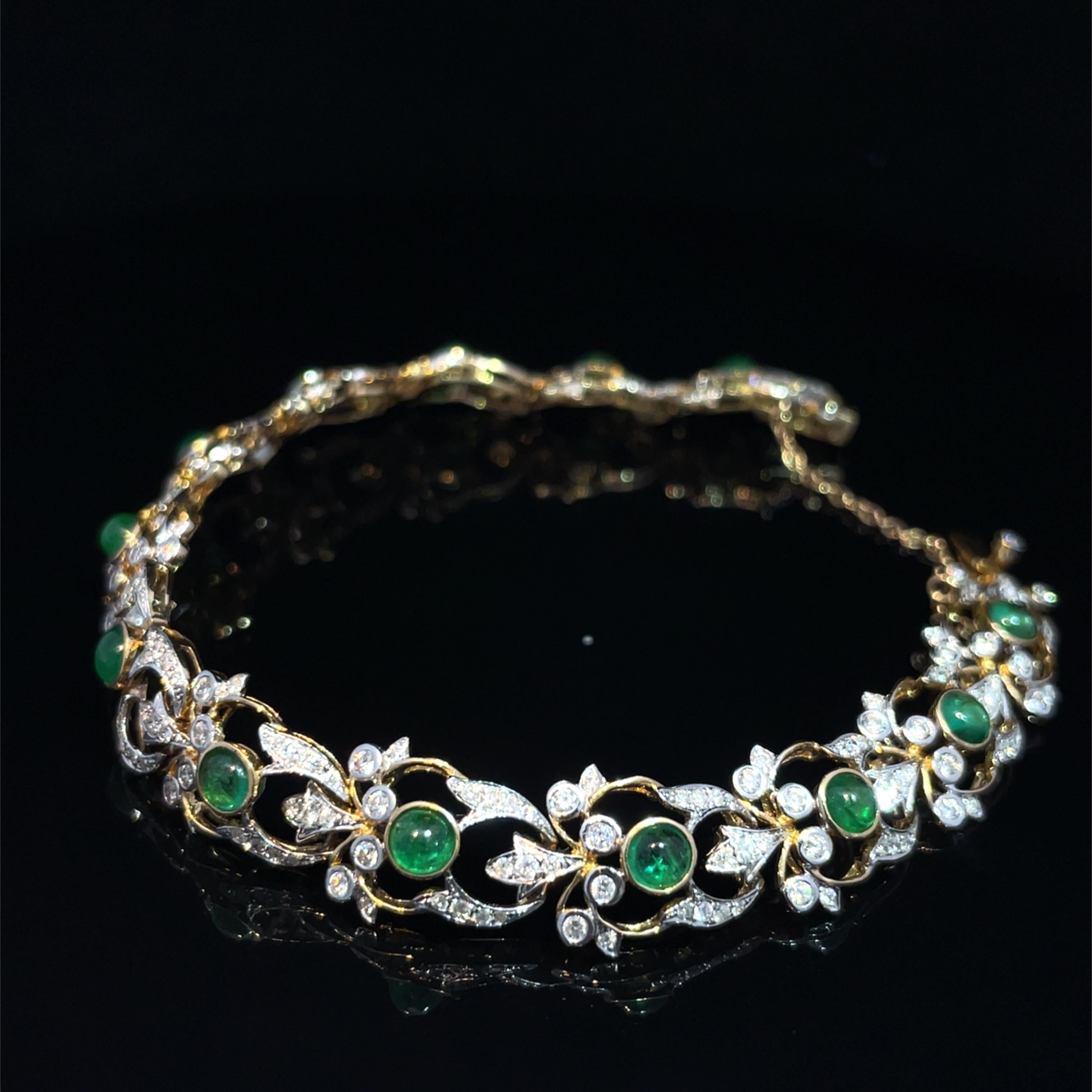 Moderne Bracelet exquis en or jaune 18k avec émeraudes et diamants en vente