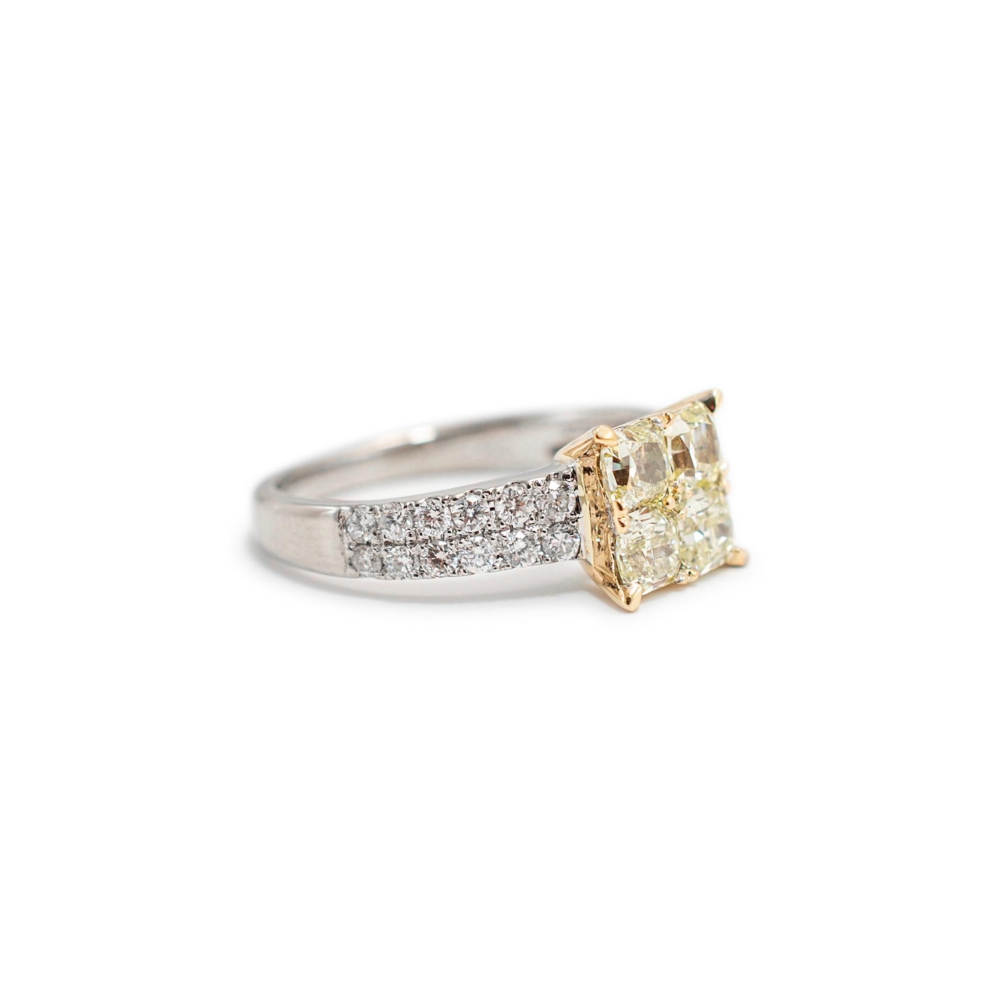 Taille coussin Bague cocktail en or jaune 18 carats avec deux rangées de diamants de couleur jaune coussin fantaisie en vente