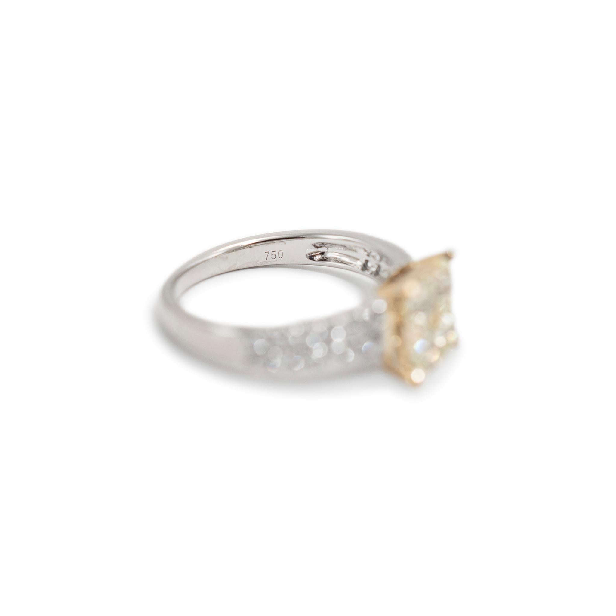 Bague cocktail en or jaune 18 carats avec deux rangées de diamants de couleur jaune coussin fantaisie en vente 1