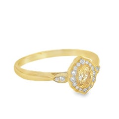 18K Yellow Gold Fancy Yellow Diamond Classic Ring with Diamonds