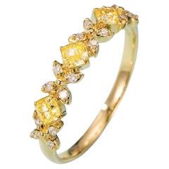 Anillo Trébol Diamante Amarillo Fantasía y Diamante Oro Amarillo 18K