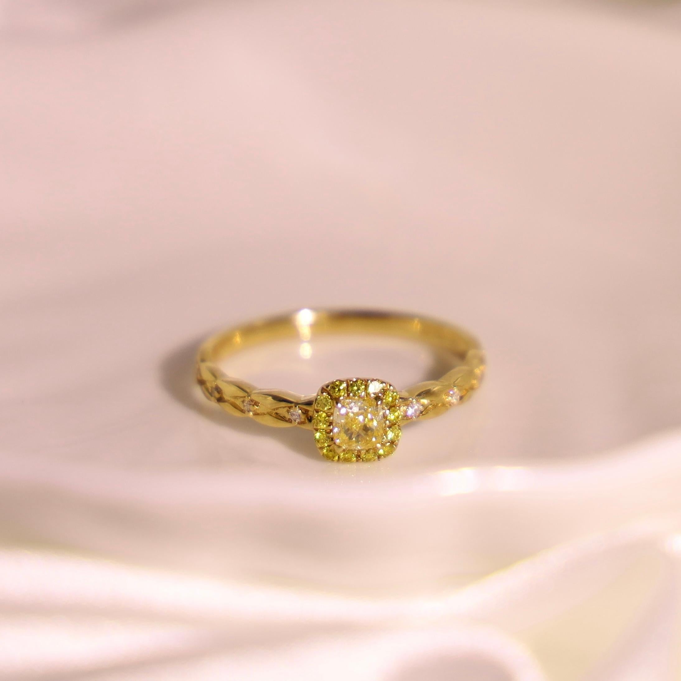 Modern 18K Yellow Gold Fancy Yellow Diamond Minimalist design Engagement Ring For Sale