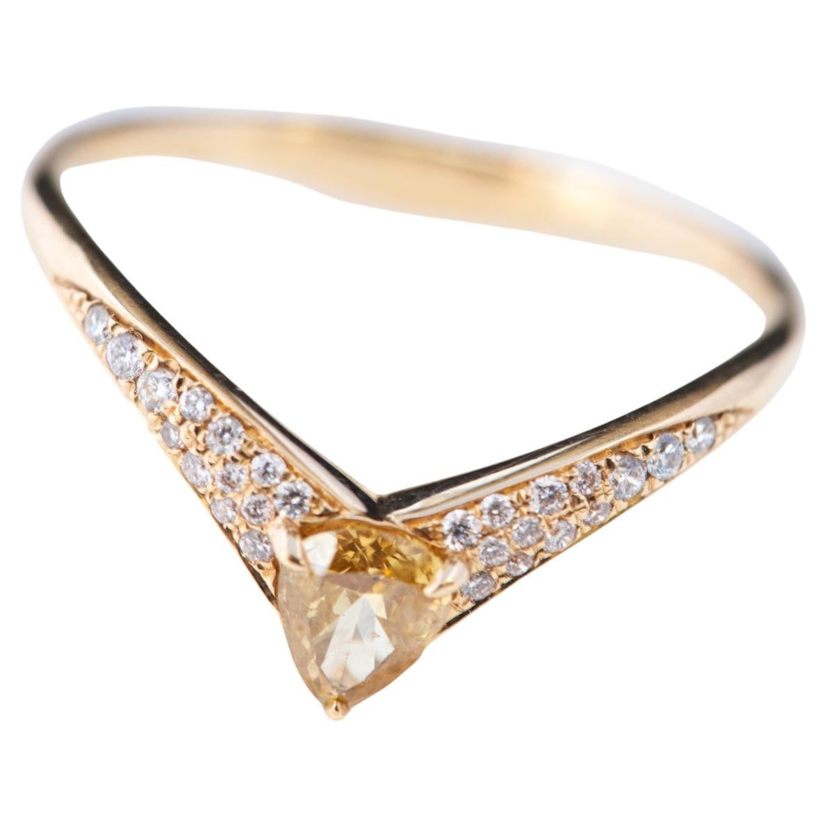 18K Yellow Gold Fancy Yellow Diamond Ring For Sale
