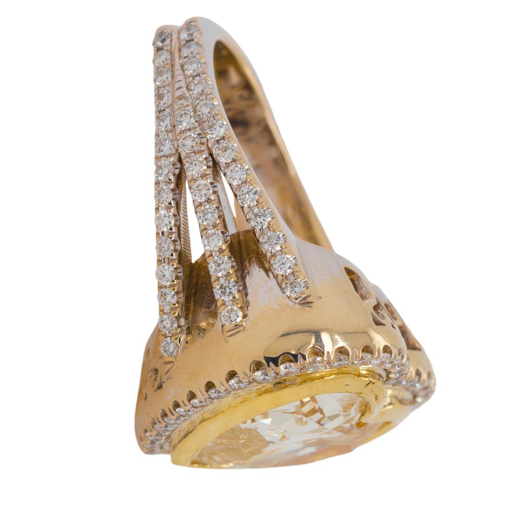 Bague fantaisie en or jaune 18 carats avec diamants en forme de cœur en vente 2
