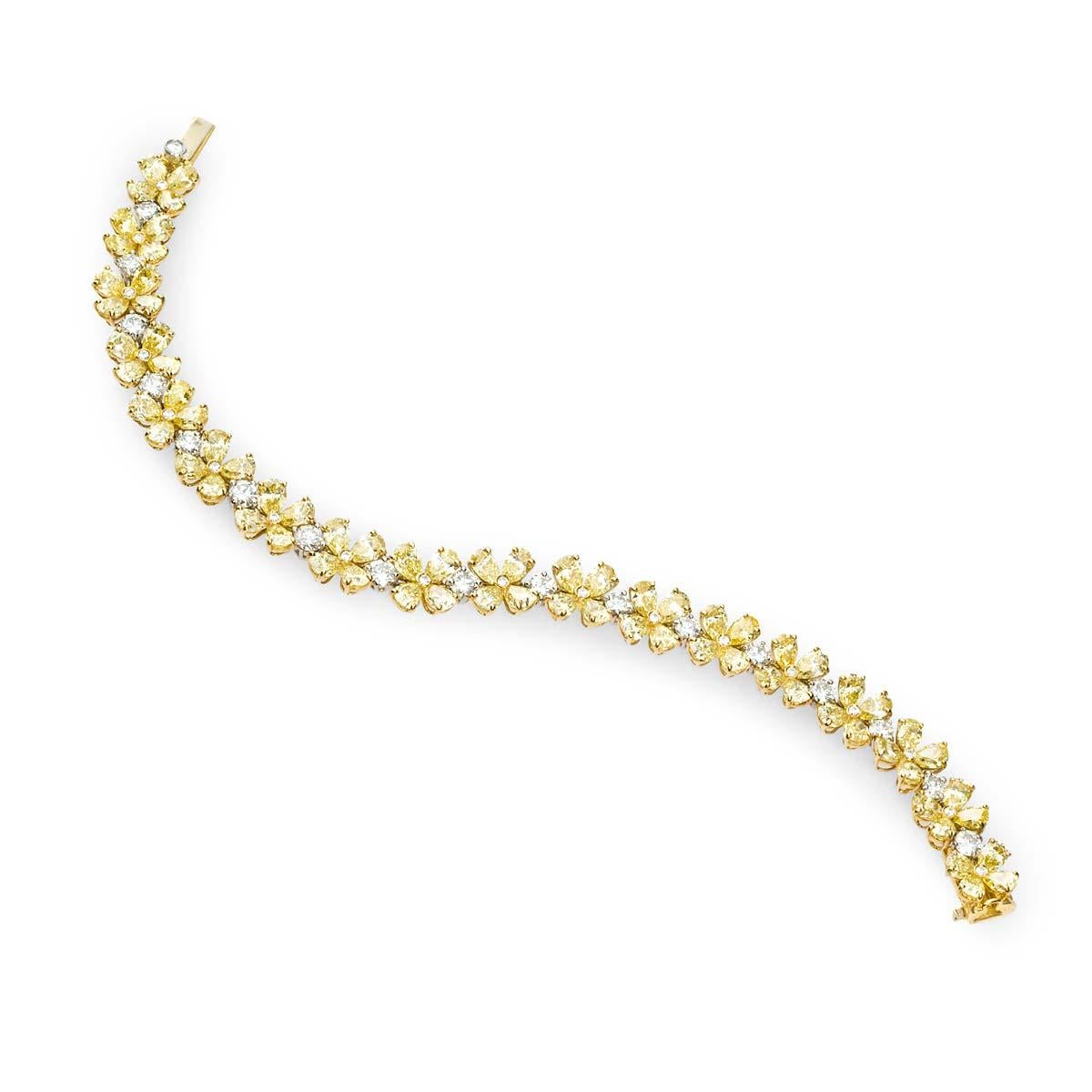 Modern 18 Karat Yellow Gold Fancy Yellow Pear Shape Diamond Bracelet