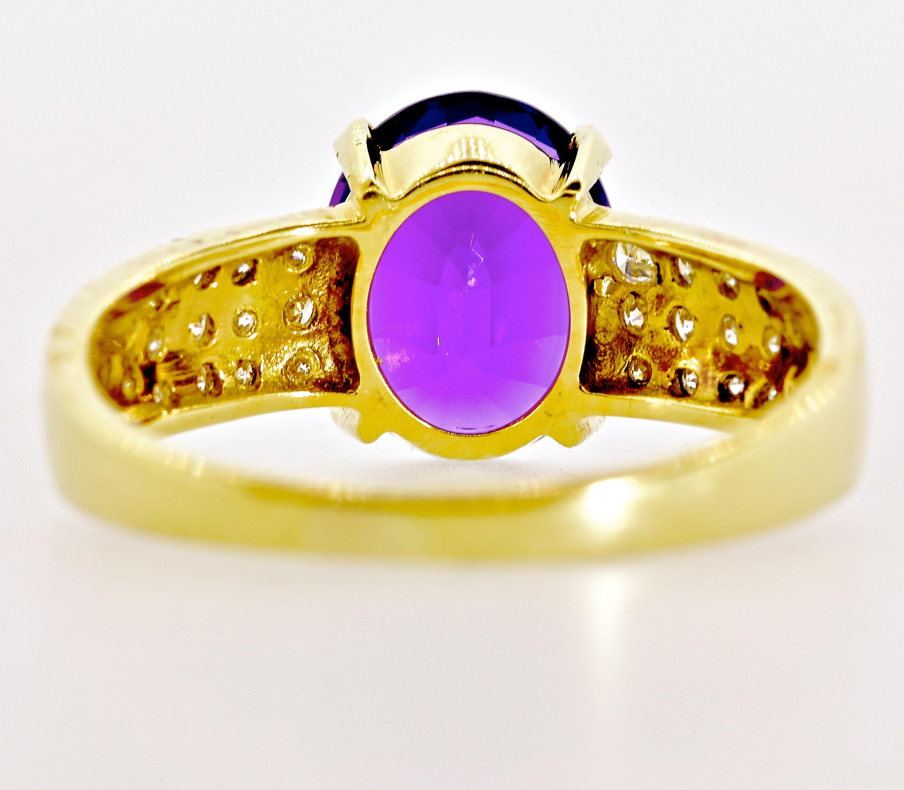 18K Yellow Gold, Fine White Diamond and Vivid Purple Amethyst Ring For Sale 1