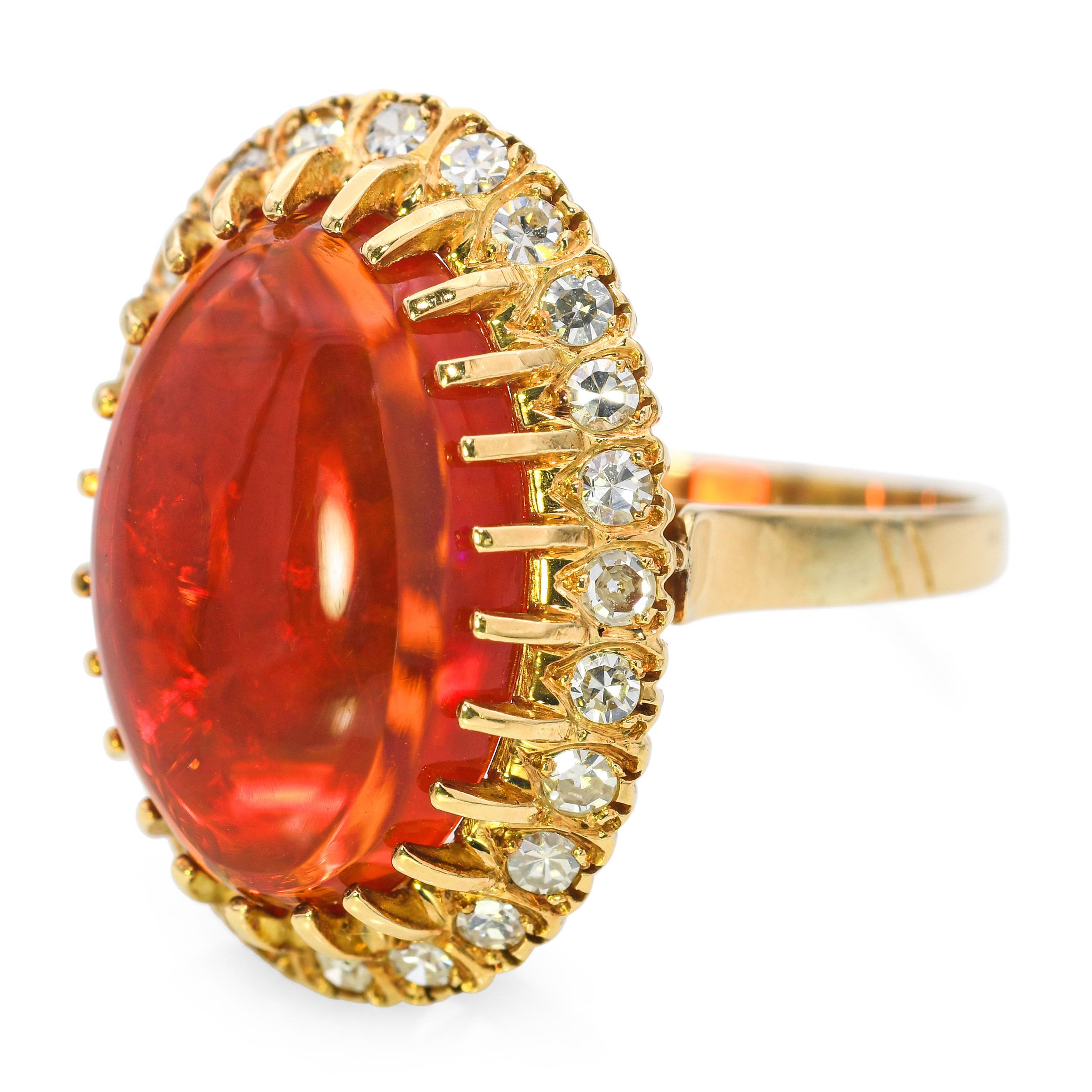 18k Yellow Gold Fire Opal Diamond Ring In Good Condition For Sale In New York, NY