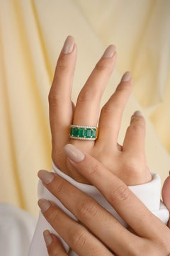 Anello di fidanzamento con diamante smeraldo in oro giallo 18 carati per donna