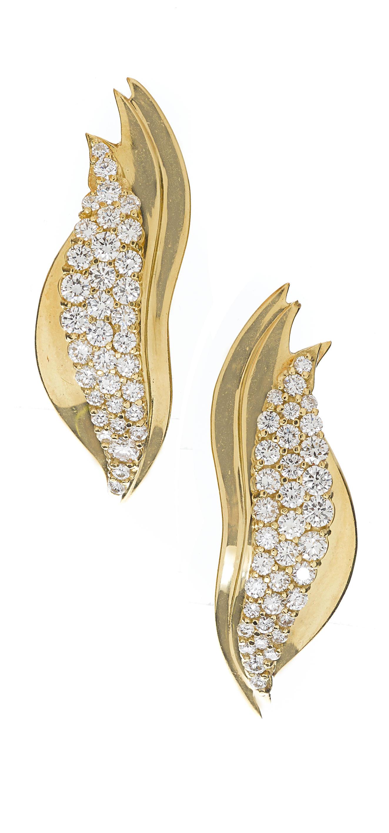 Moderne Boucles d'oreilles clips en or jaune 18 carats 