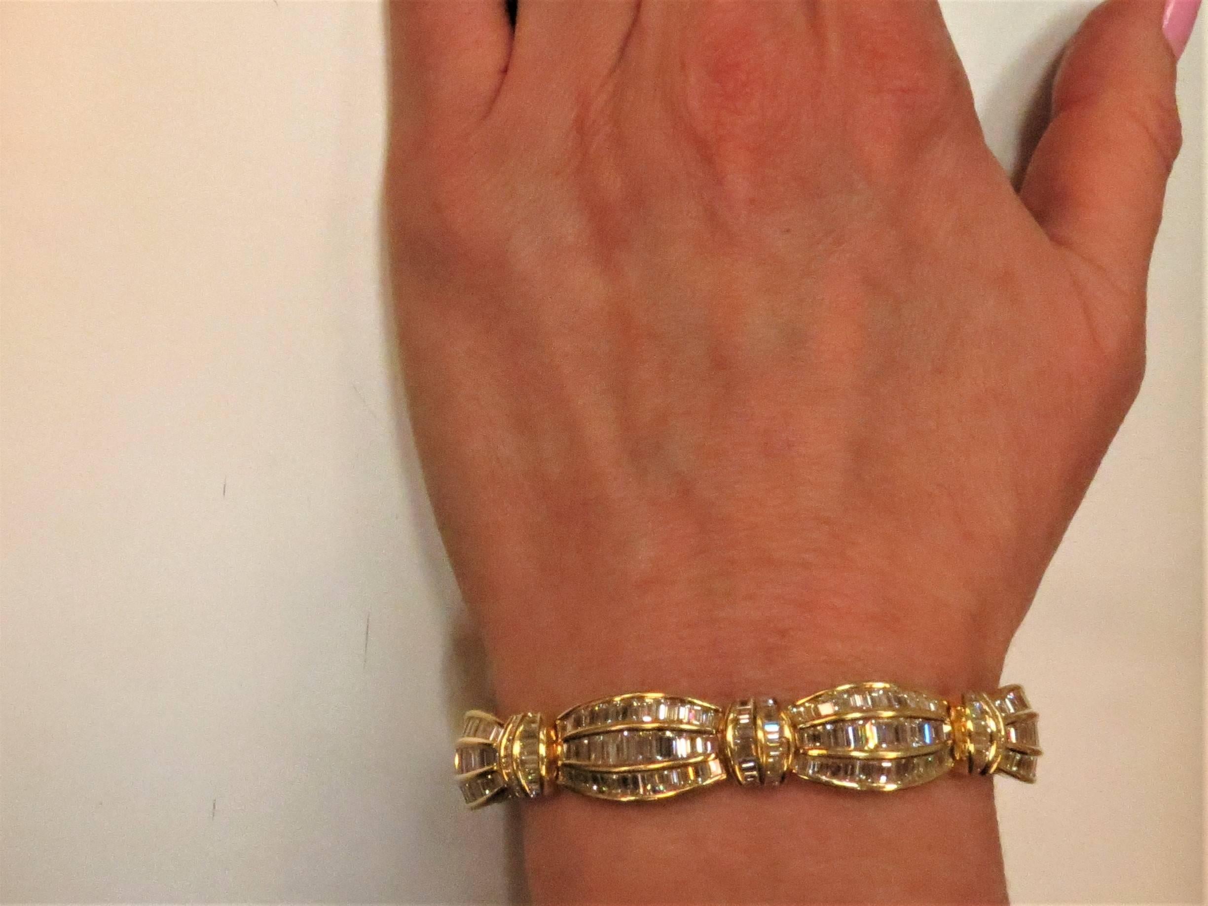 Baguette Cut 18 Karat Yellow Gold Flexible Bracelet with Baguette Diamonds For Sale