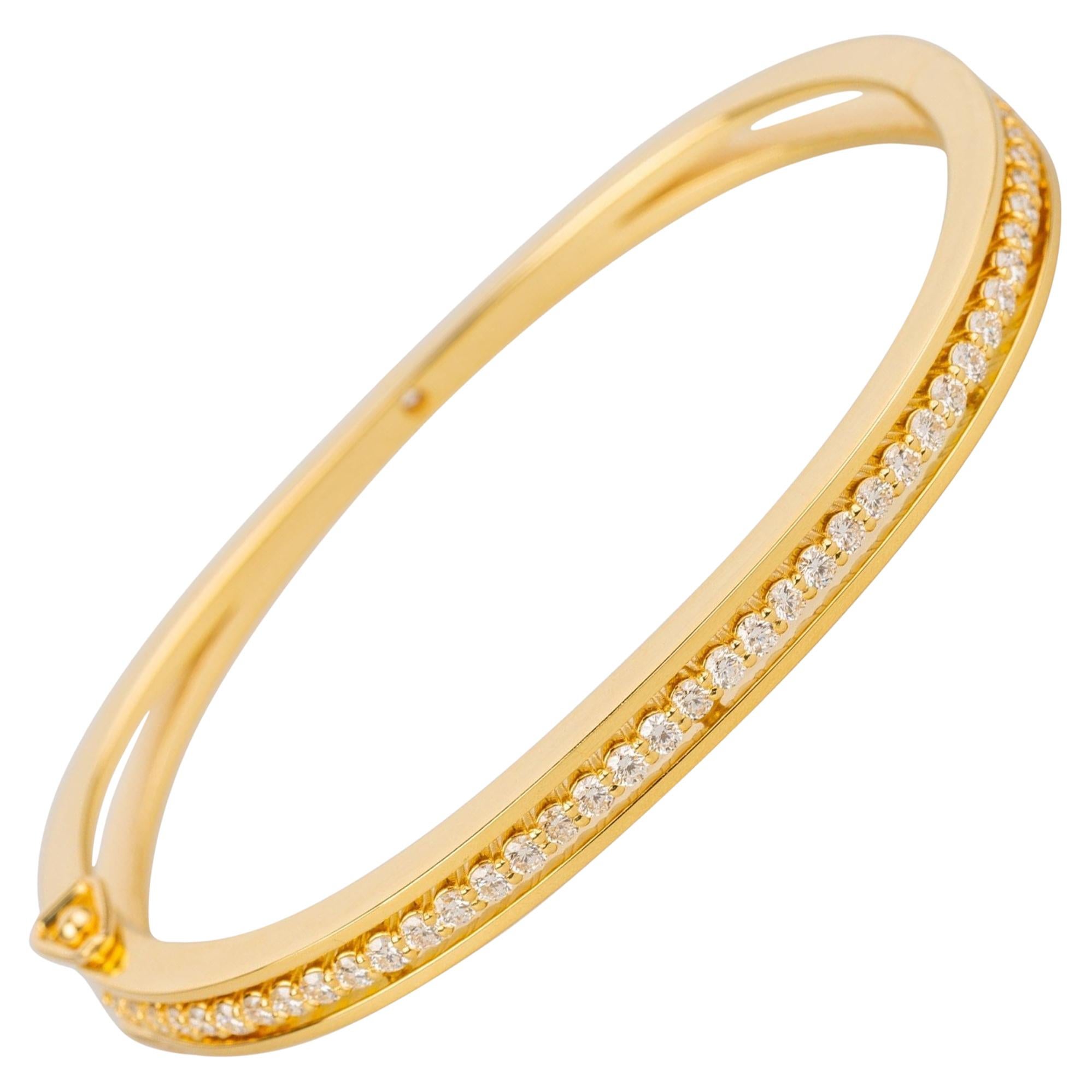 18k Yellow Gold Floating 1.20 Carat White Diamond Bracelet For Sale