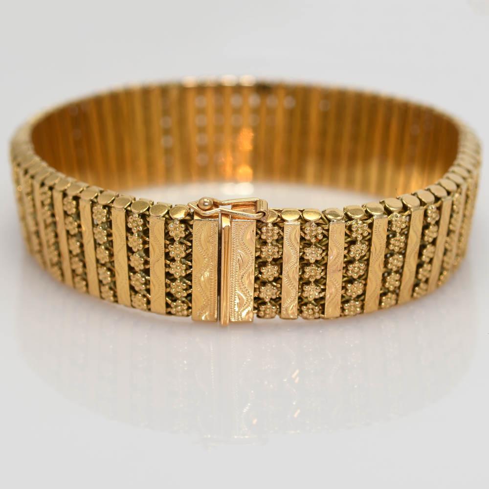 18K Yellow Gold Floral Pattern Bracelet 50.7gr In Excellent Condition For Sale In Laguna Beach, CA