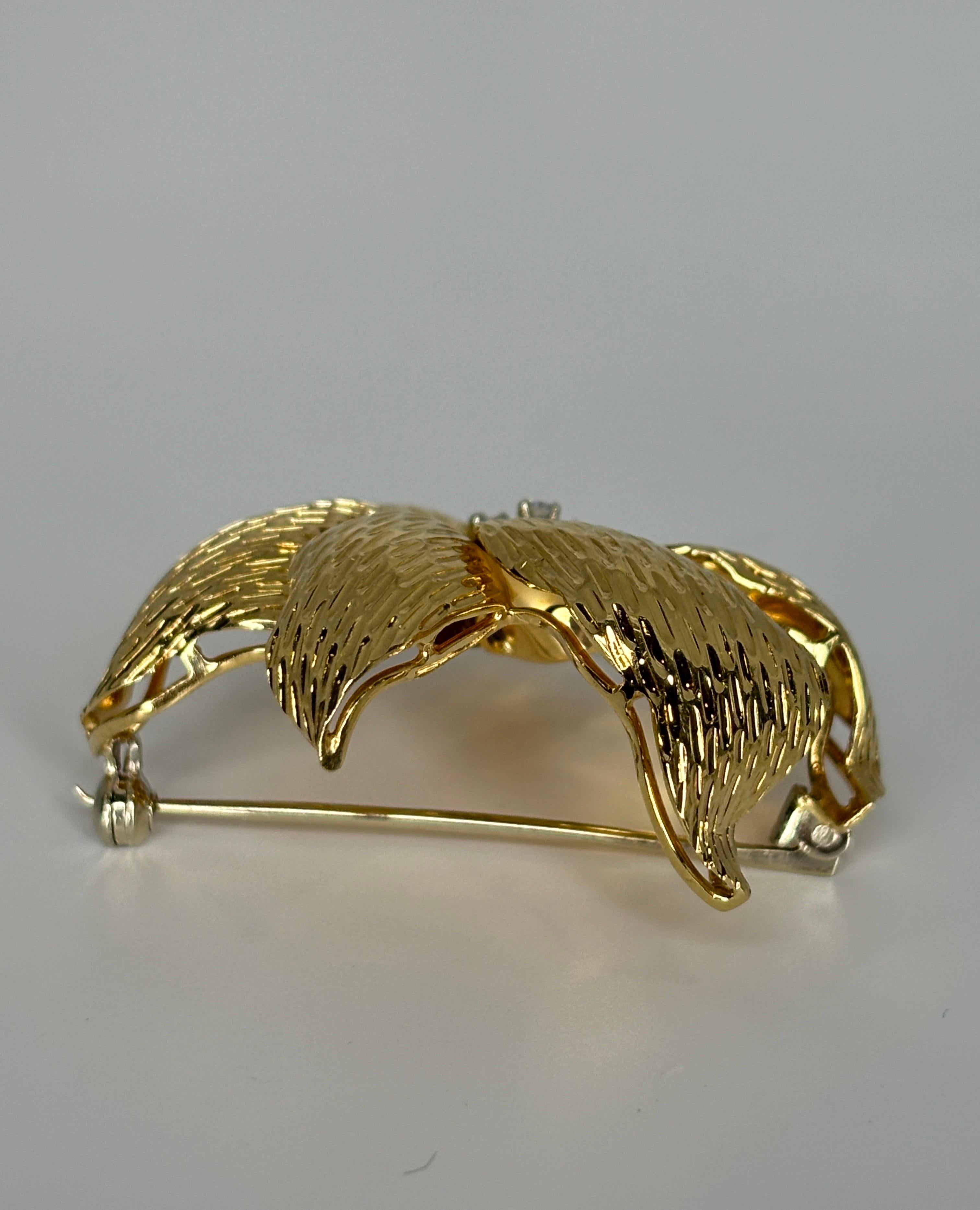 18k Yellow Gold Flower Brooch With Diamond Center For Sale 4