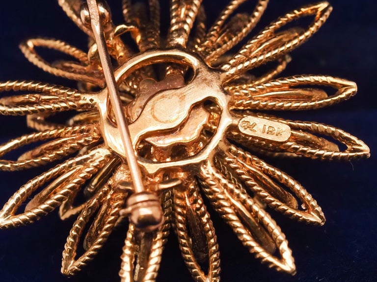 Broche En Or Jaune 18 Carats Sertie De Diamants, Saphirs Et Une Perle De Culture - Neuf Avec étiquettes
