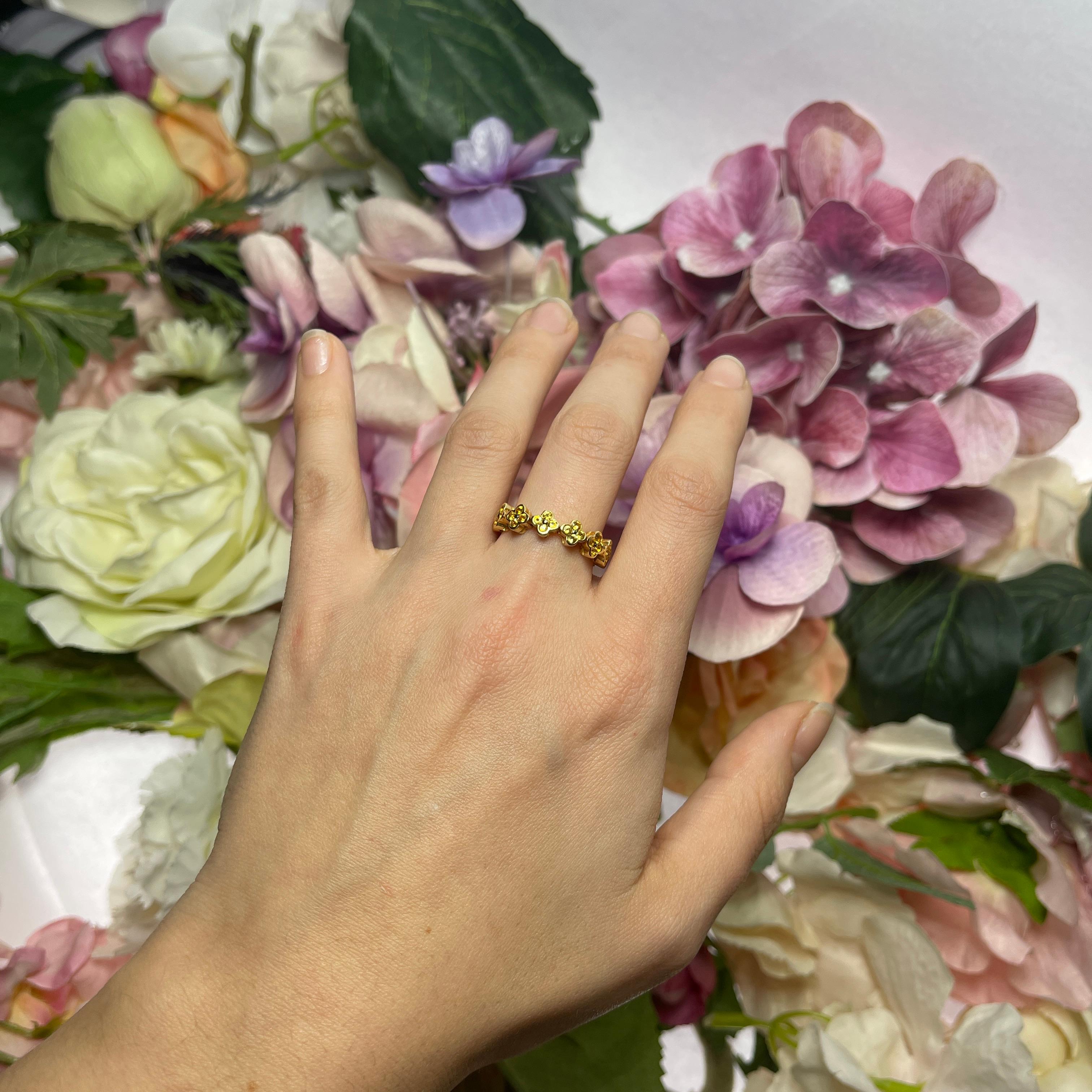da uomo o donna Fascia a fiore per l'eternità in oro giallo 18 carati con zaffiri gialli in vendita