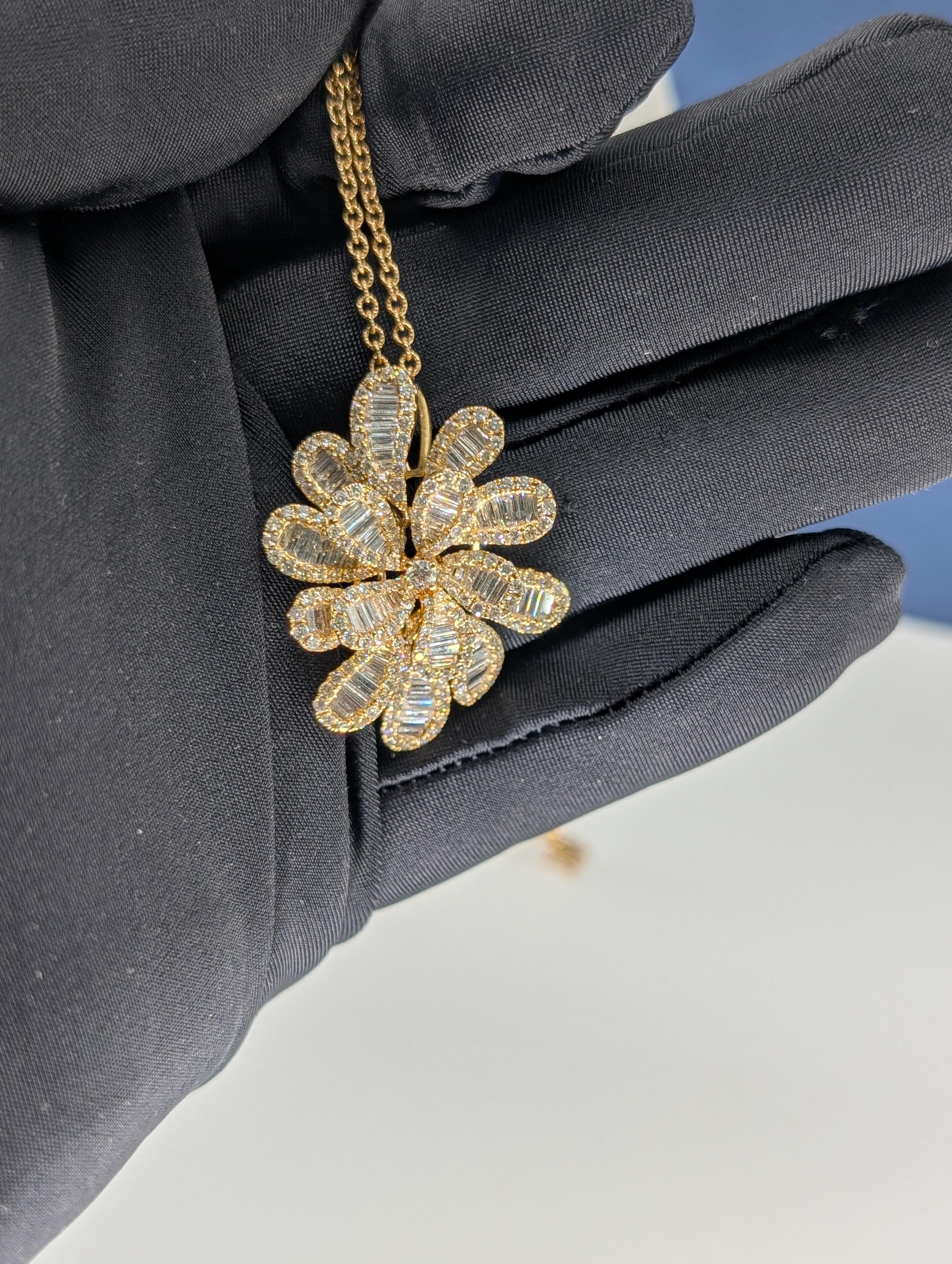 18K Yellow Gold Flower Pedal Pendant with Baguette and Round Cut Diamonds For Sale 2